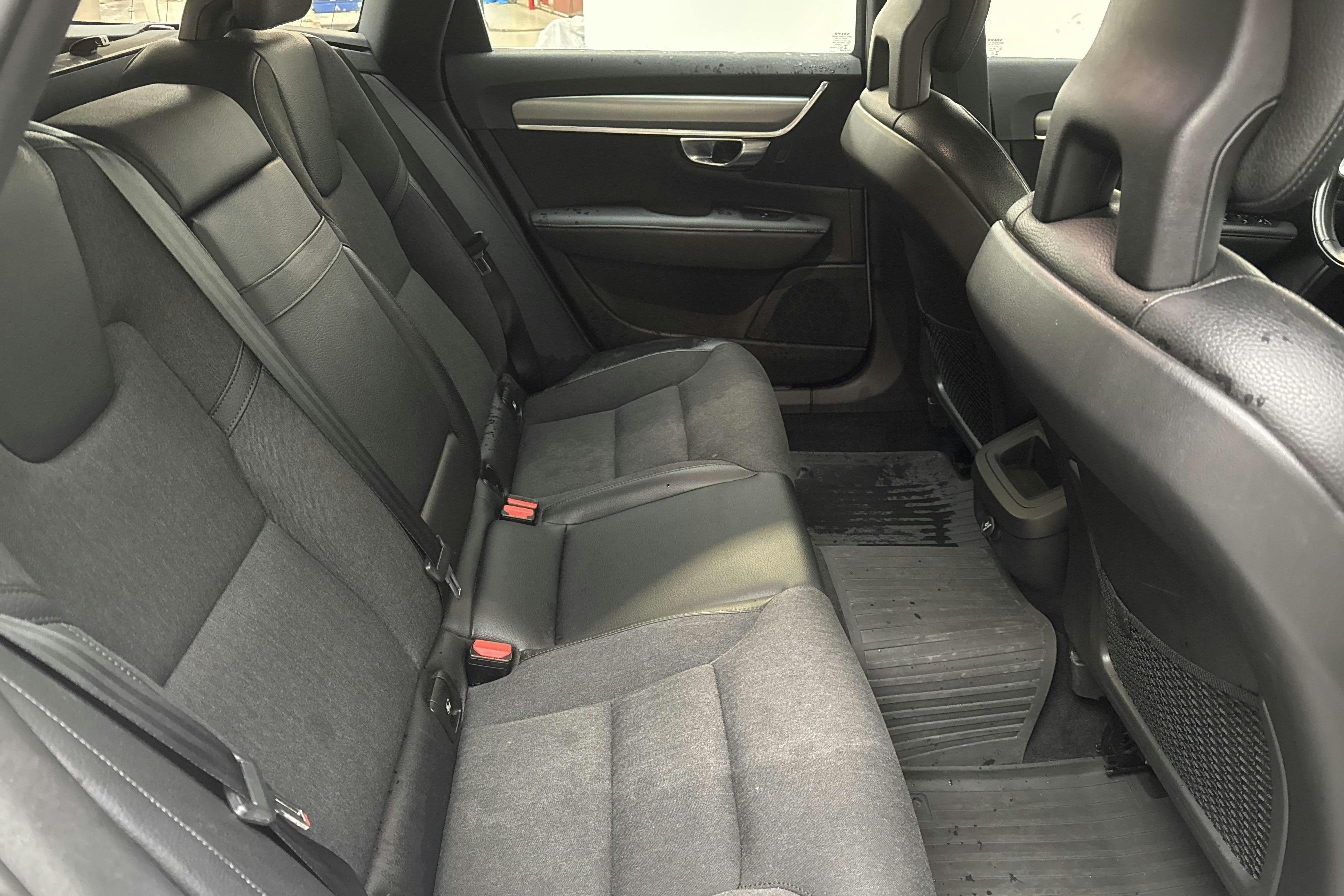 Volvo V90 D4 (190hk) - 128 270 km - Automatyczna - biały - 2017