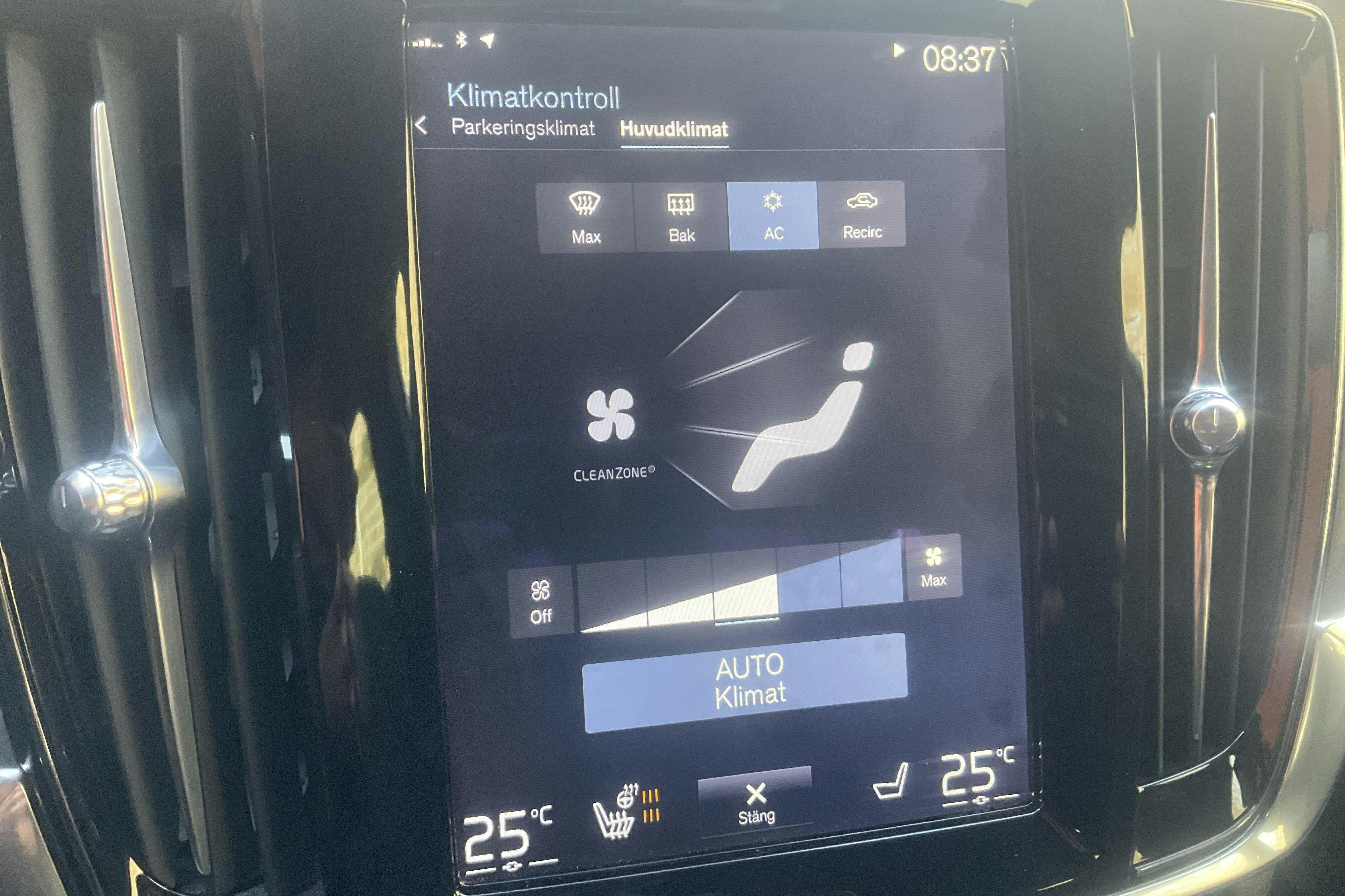 Volvo V90 D4 (190hk) - 128 270 km - Automatyczna - biały - 2017