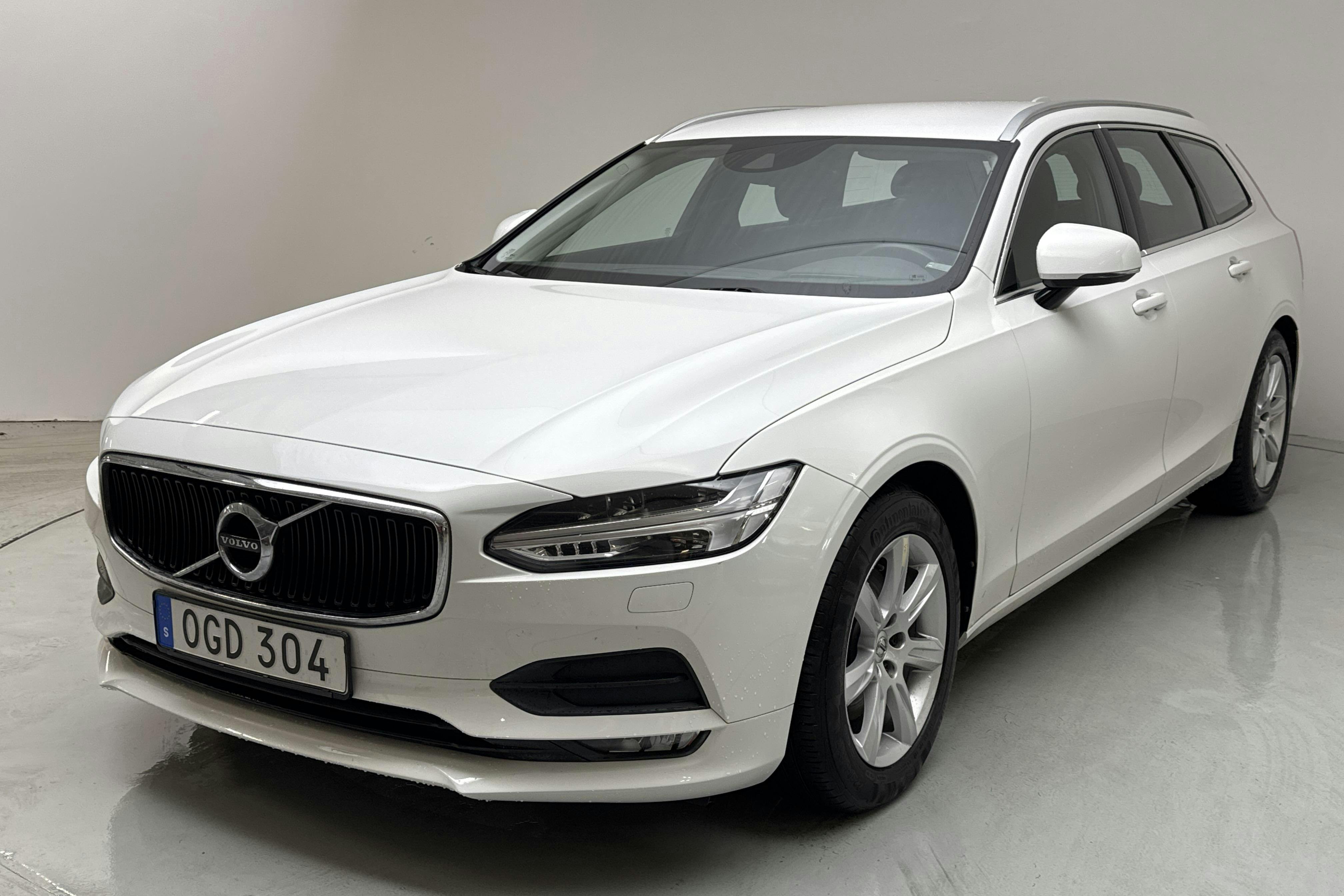 Volvo V90 D4 (190hk) - 128 270 km - Automatyczna - biały - 2017