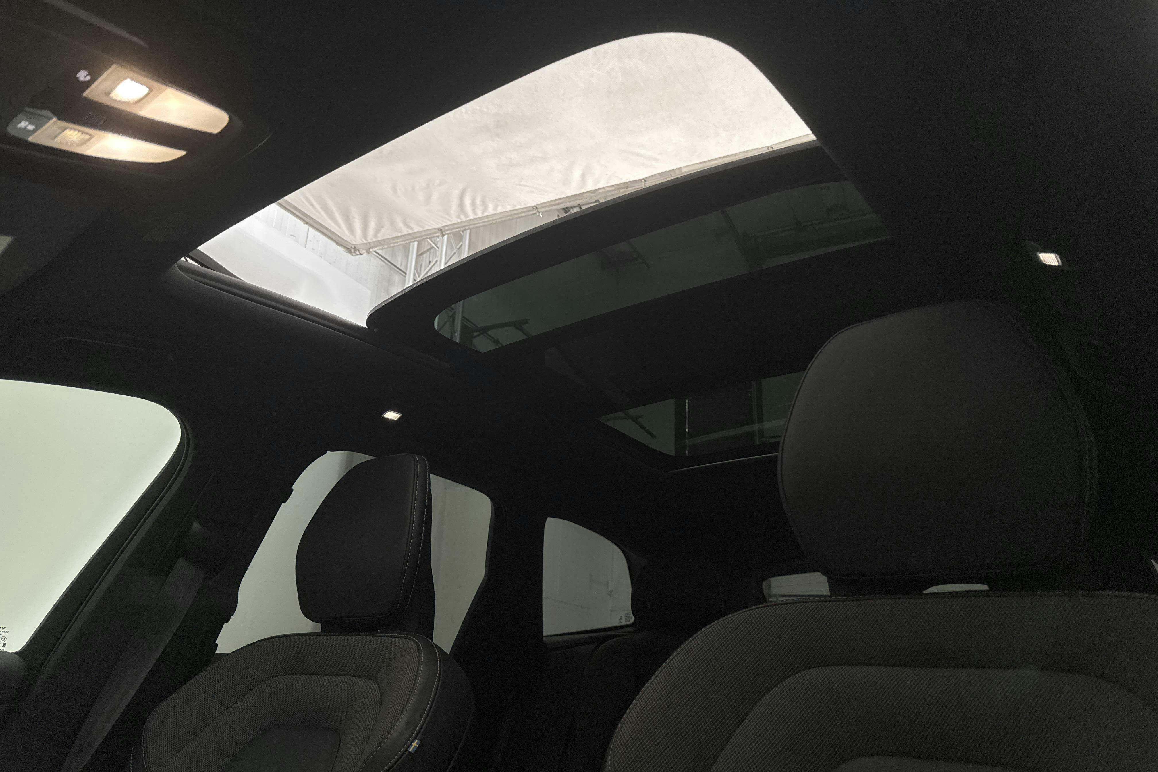 Volvo XC60 T6 AWD Recharge (350hk) - 60 690 km - Automatic - gray - 2022