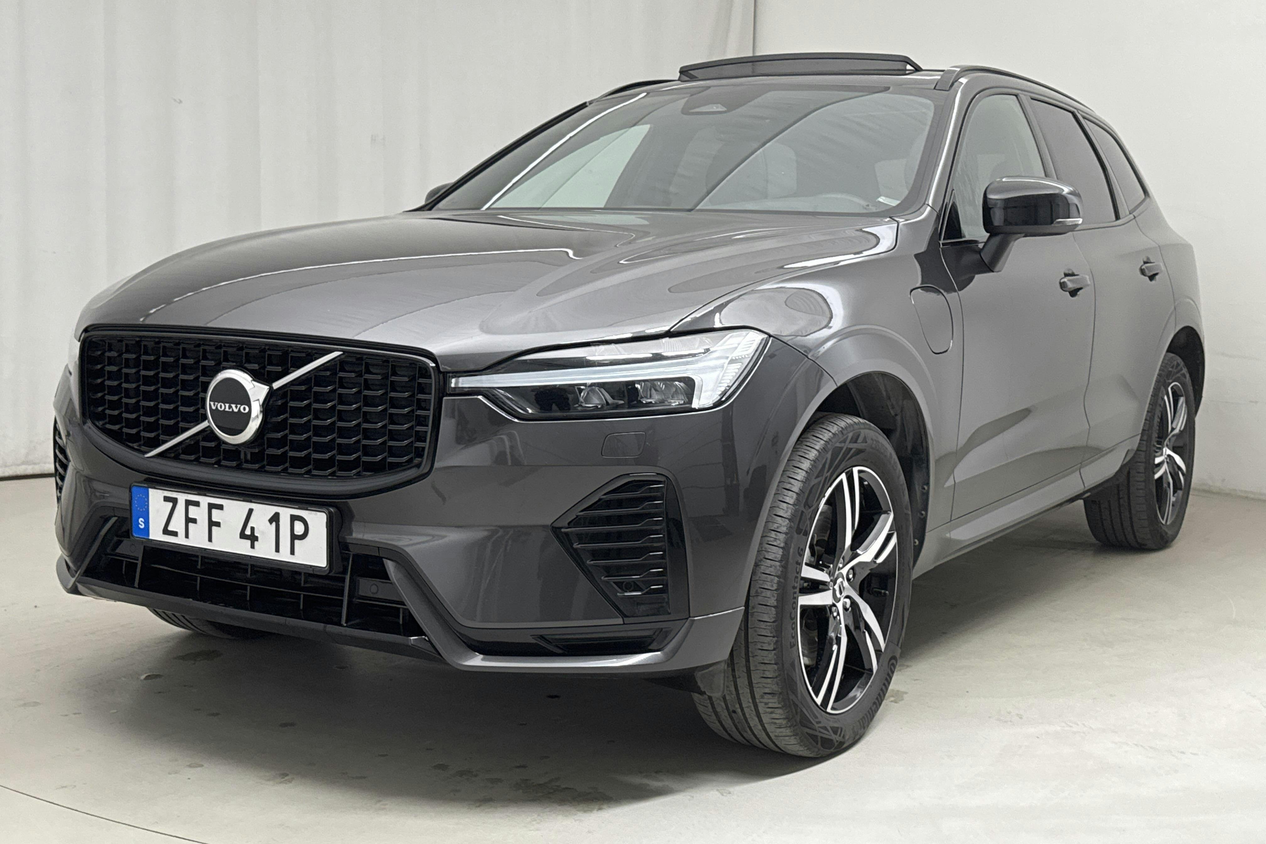Volvo XC60 T6 AWD Recharge (350hk) - 60 690 km - Automatic - gray - 2022