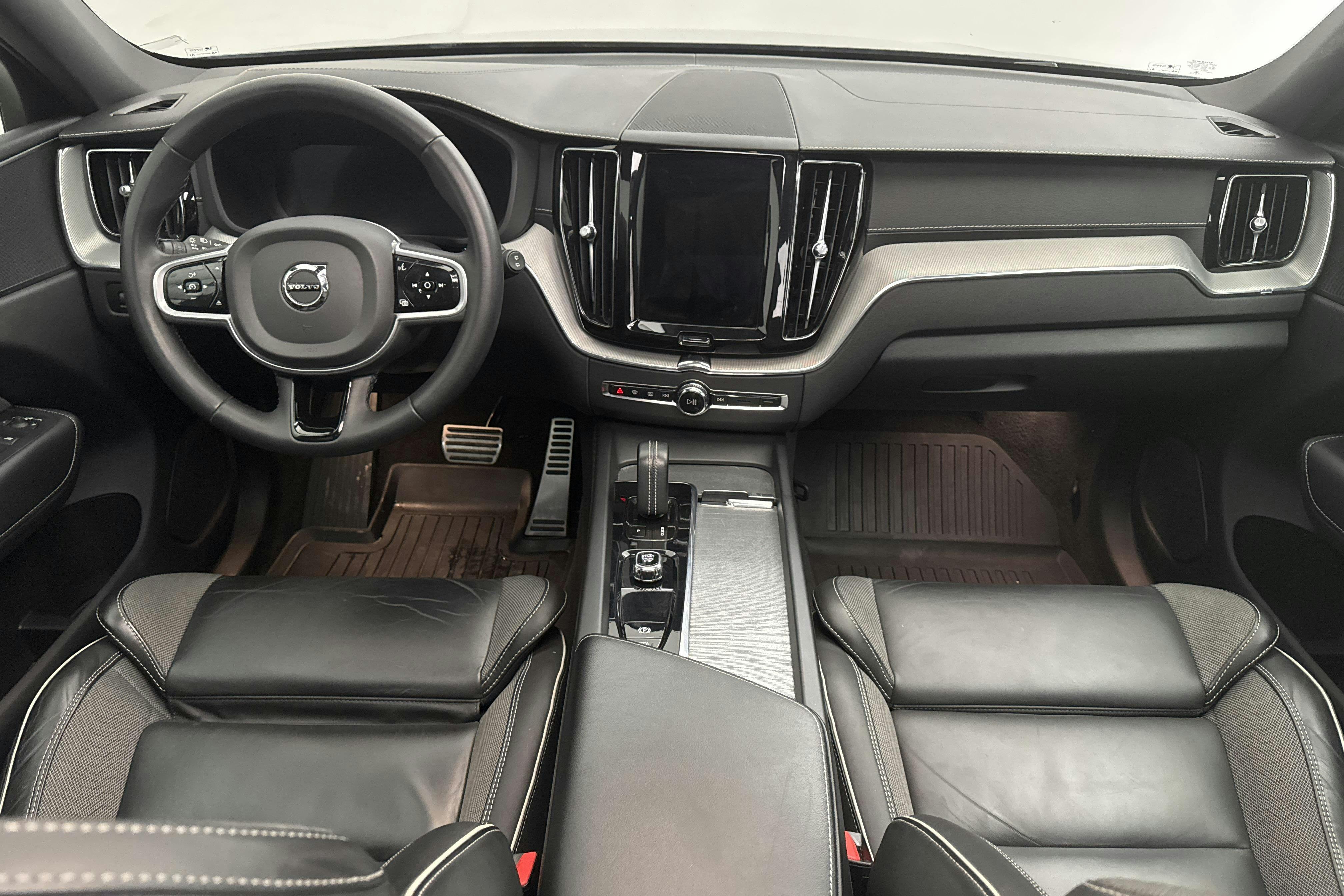 Volvo XC60 T6 AWD Recharge (350hk) - 60 690 km - Automatic - gray - 2022