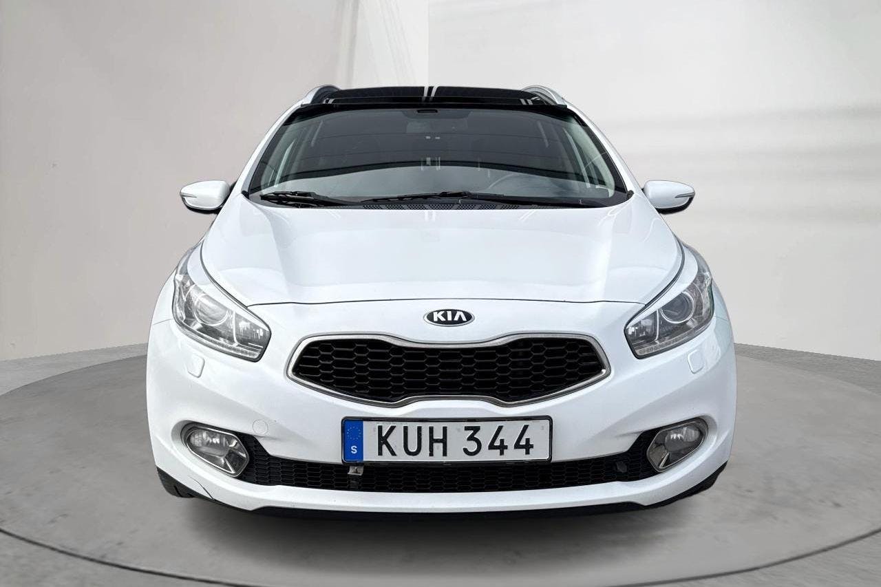 KIA Cee'd 1.6 CRDi SW (128hk) - 183 150 km - Manual - white - 2015
