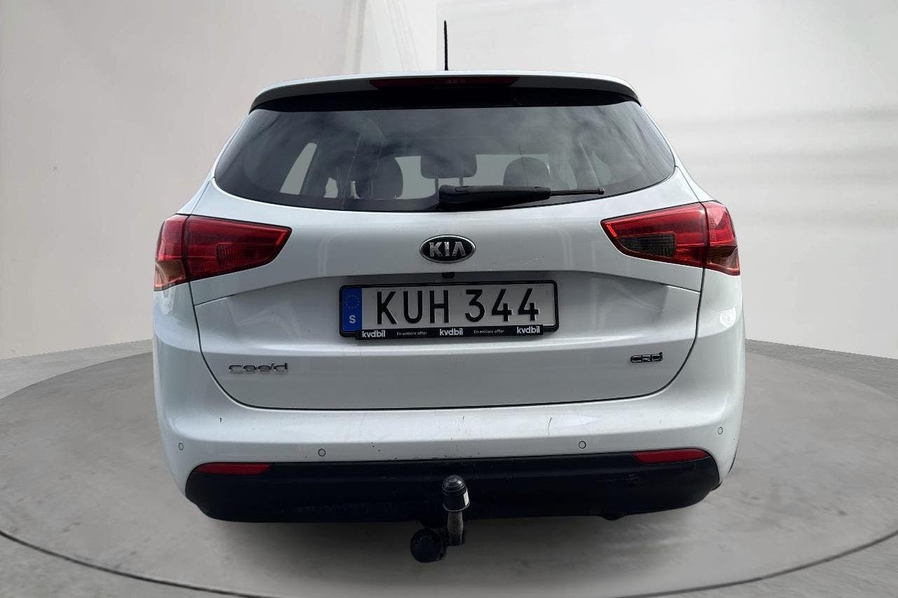 KIA Cee'd 1.6 CRDi SW (128hk) - 183 150 km - Manual - white - 2015