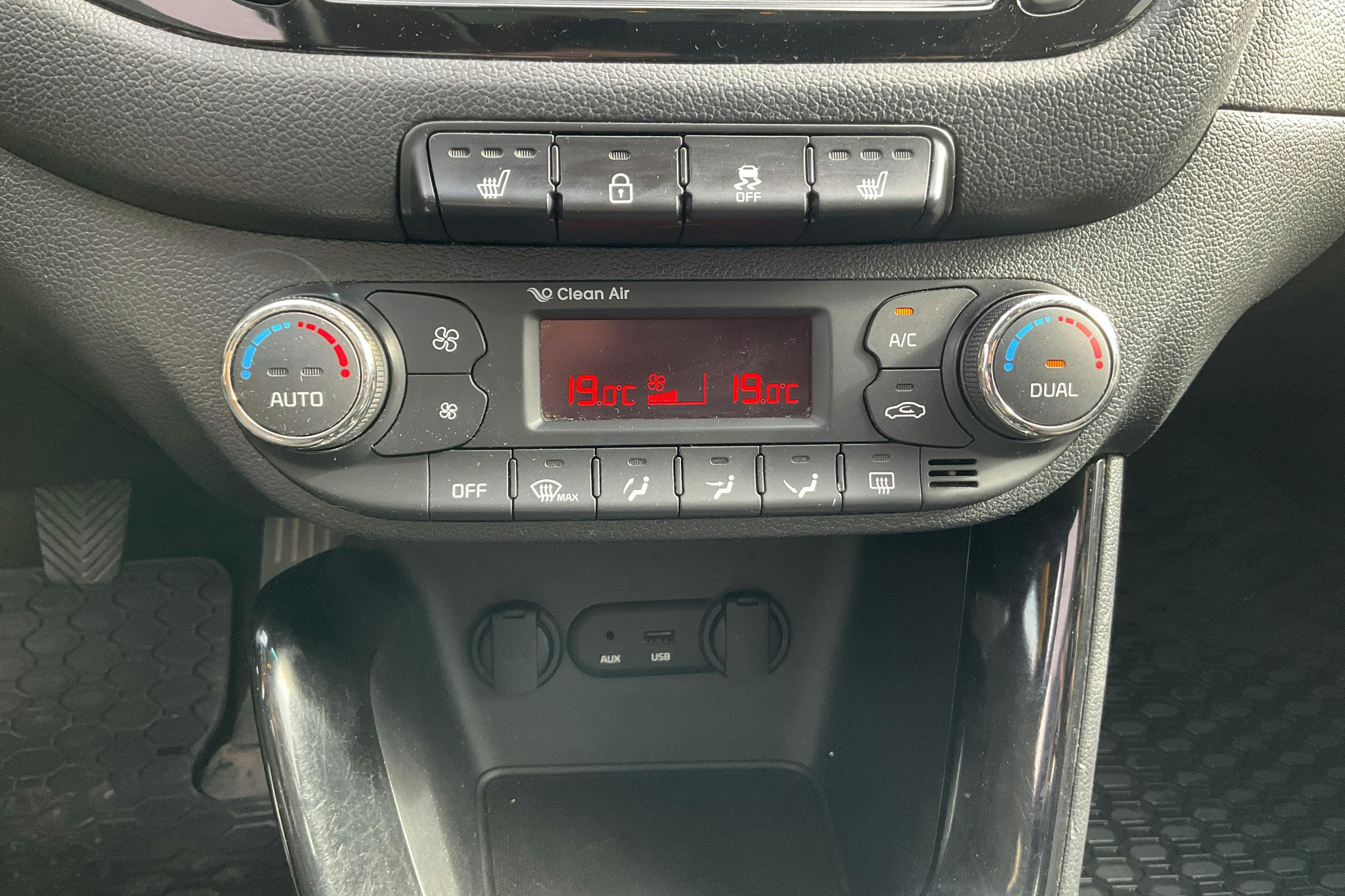 KIA Cee'd 1.6 CRDi SW (128hk) - 183 150 km - Manual - white - 2015