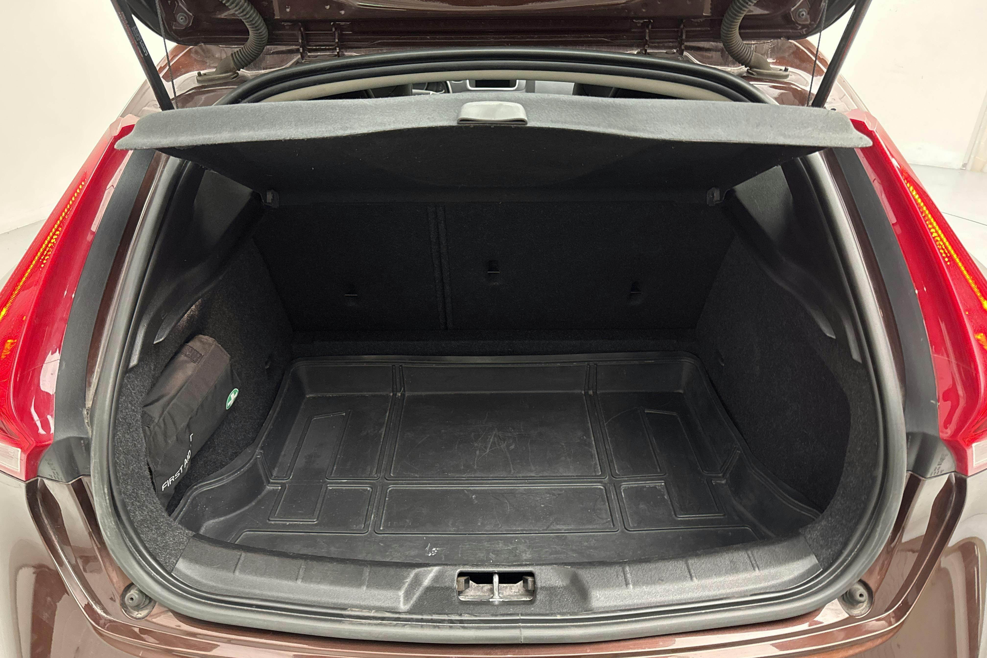Volvo V40 Cross Country D3 (150hk) - 119 780 km - Automatic - brown - 2017