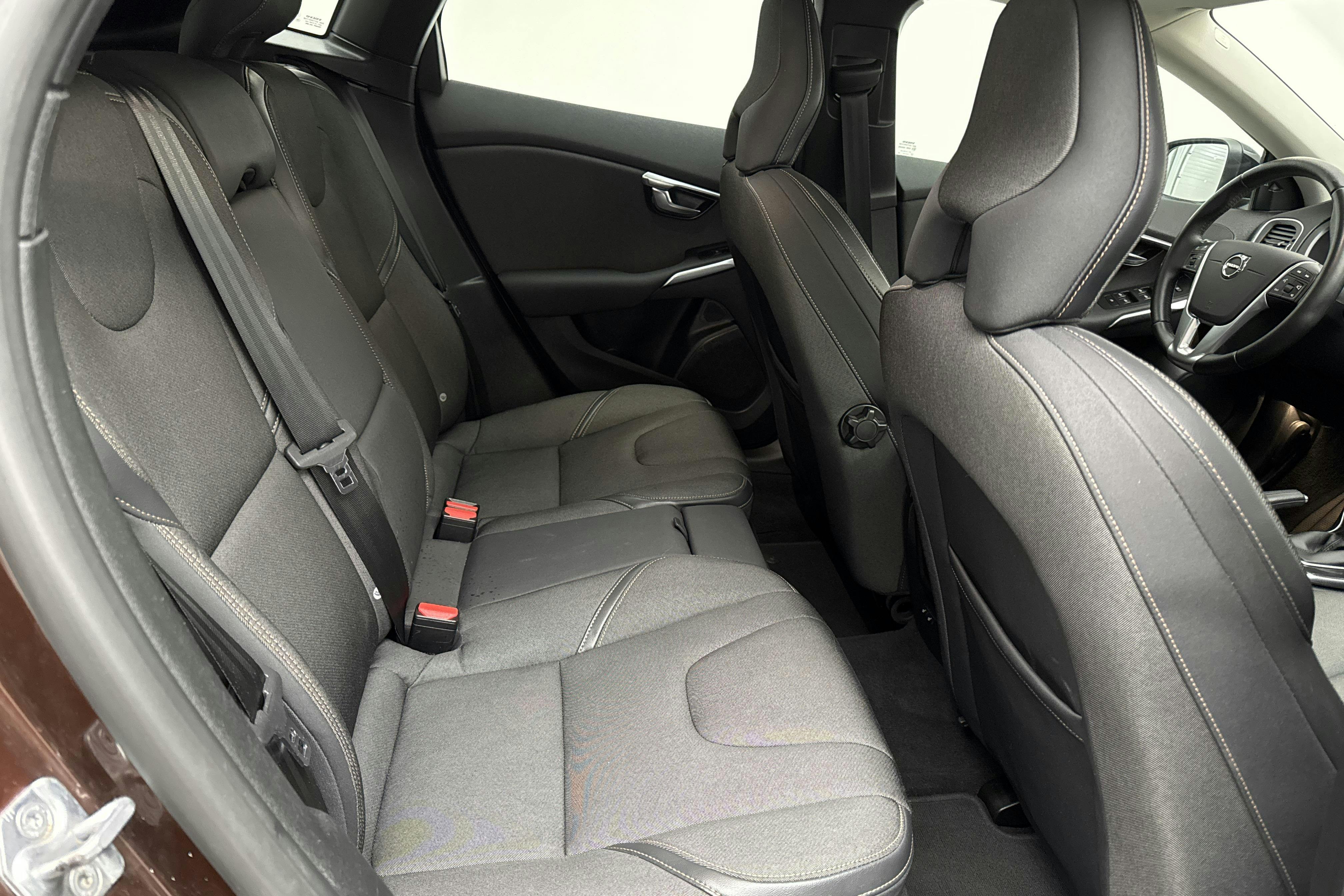 Volvo V40 Cross Country D3 (150hk) - 119 780 km - Automatic - brown - 2017