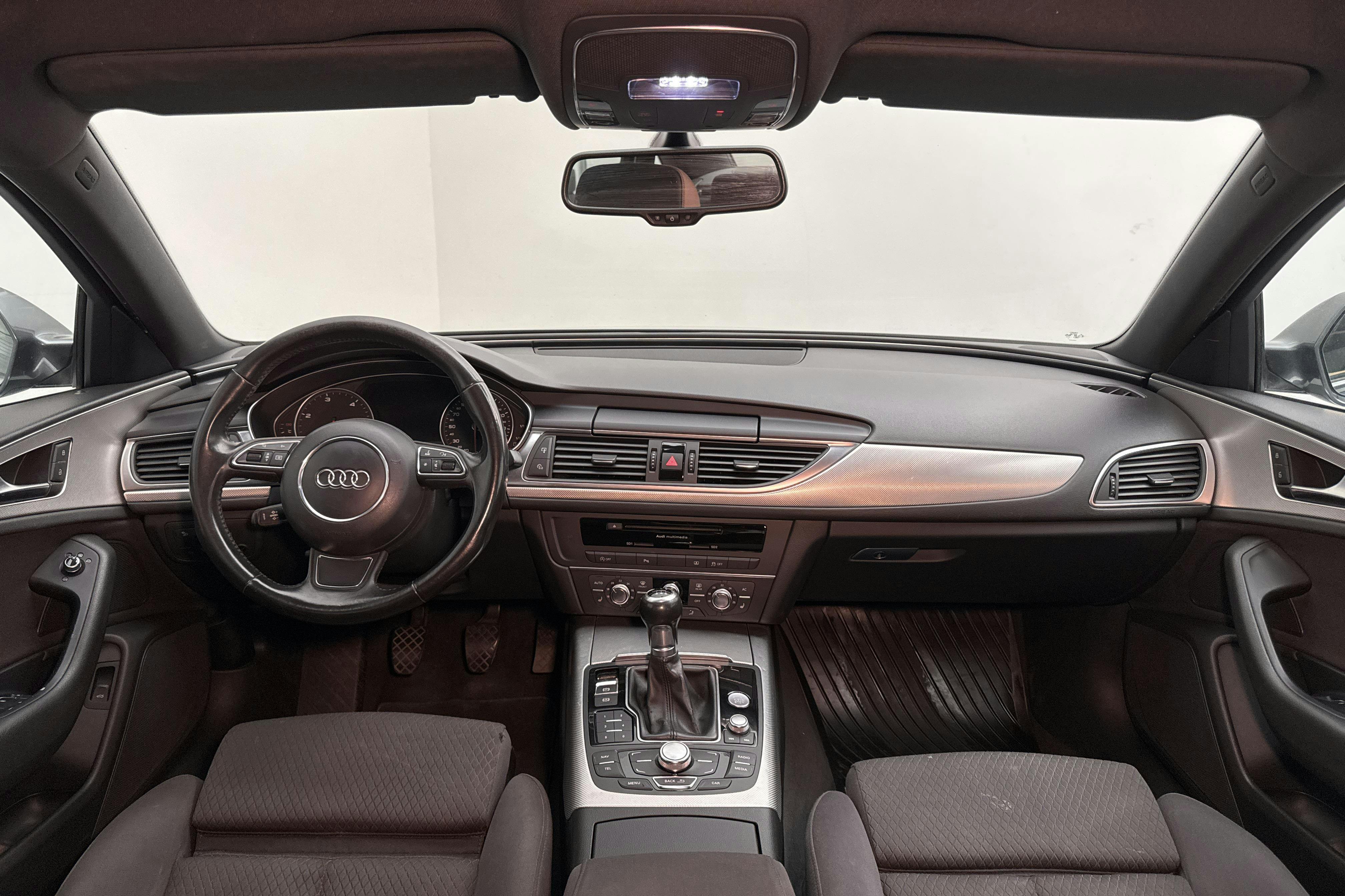 Audi A6 2.0 TDI (177hk) - 232 260 km - Manual - gray - 2011