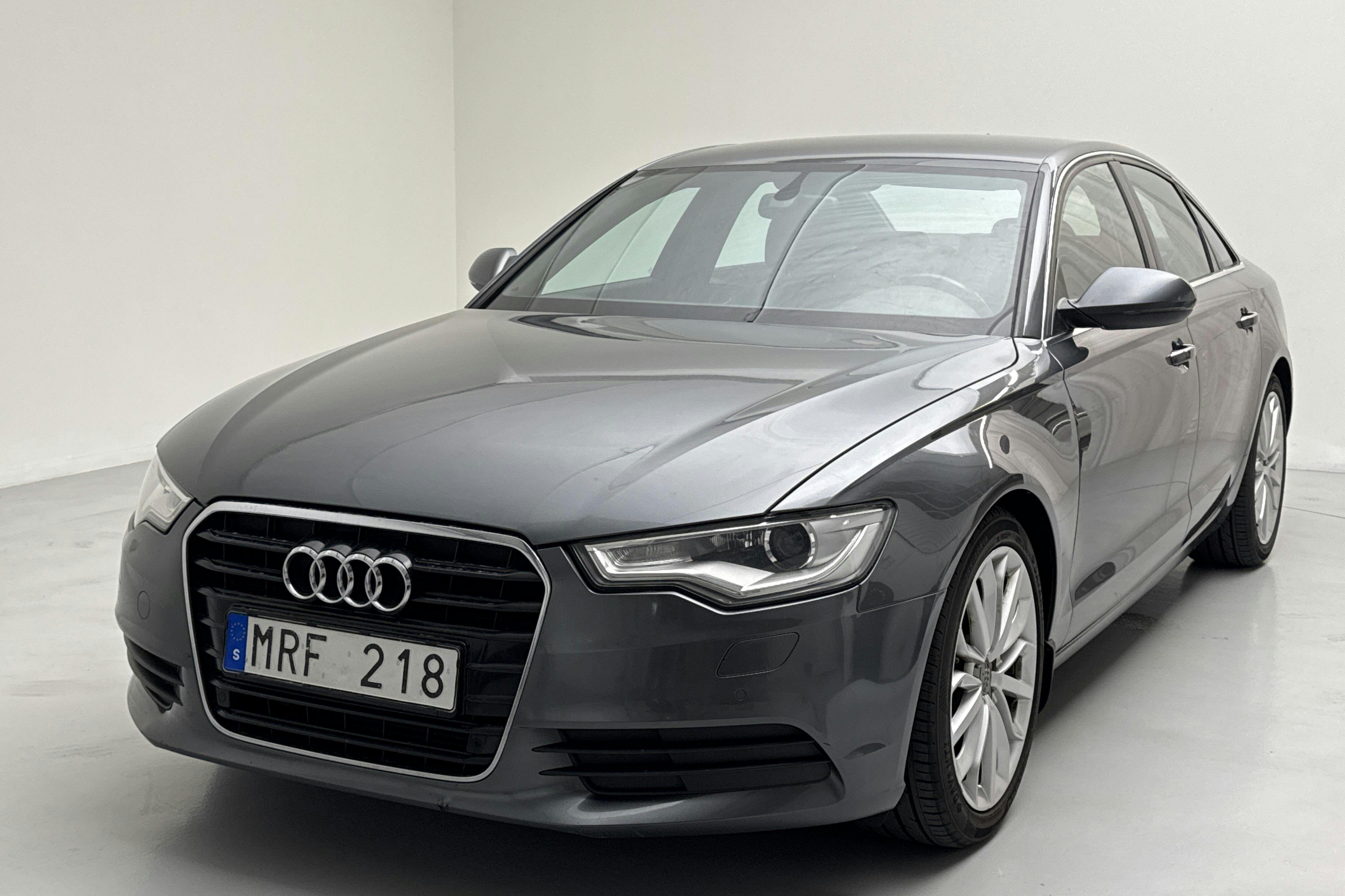 Audi A6 2.0 TDI (177hk) - 232 260 km - Manual - gray - 2011