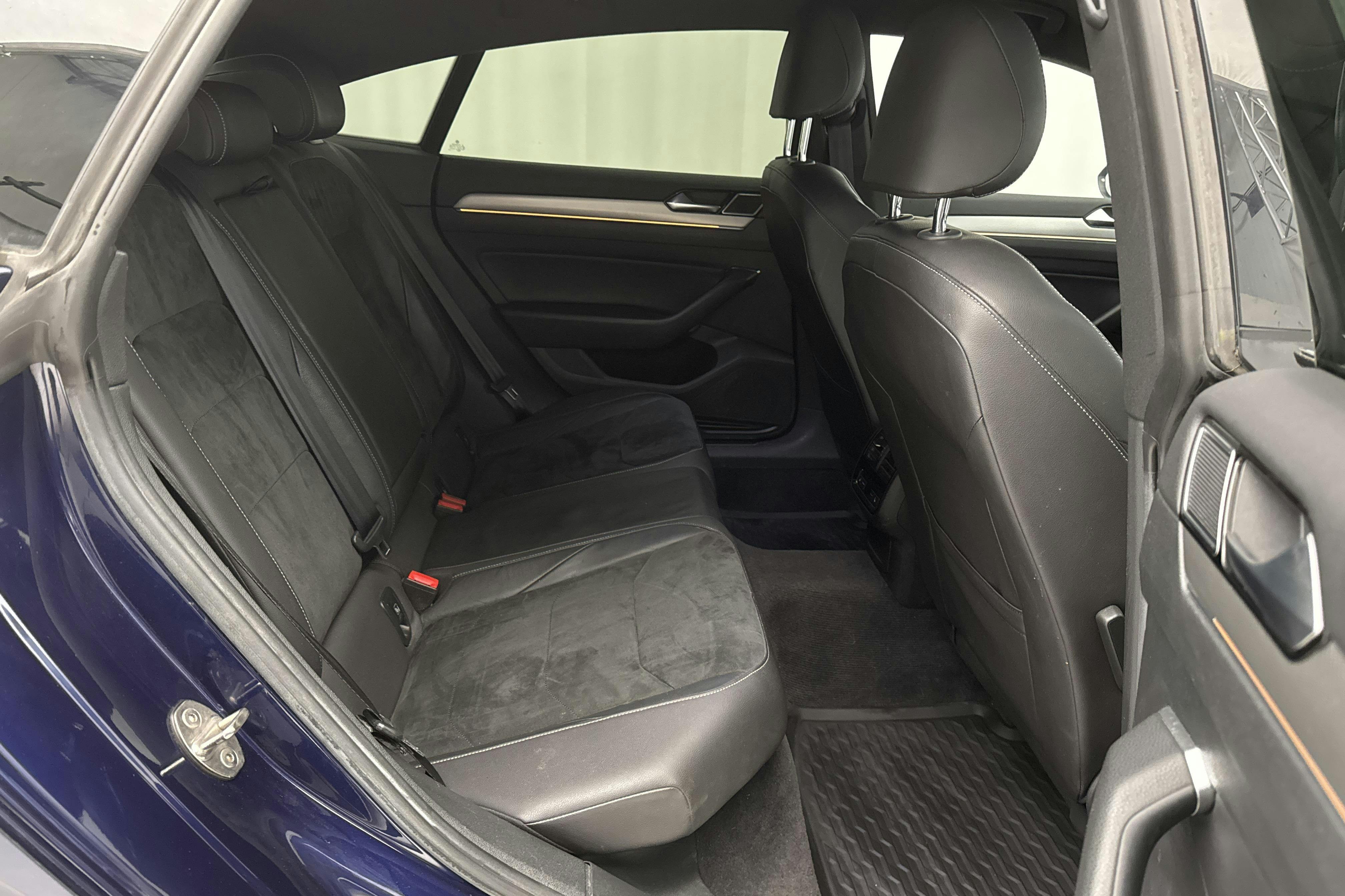 VW Arteon 2.0 TDI 4MOTION (240hk) - 9 148 mil - Automat - Dark Blue - 2018