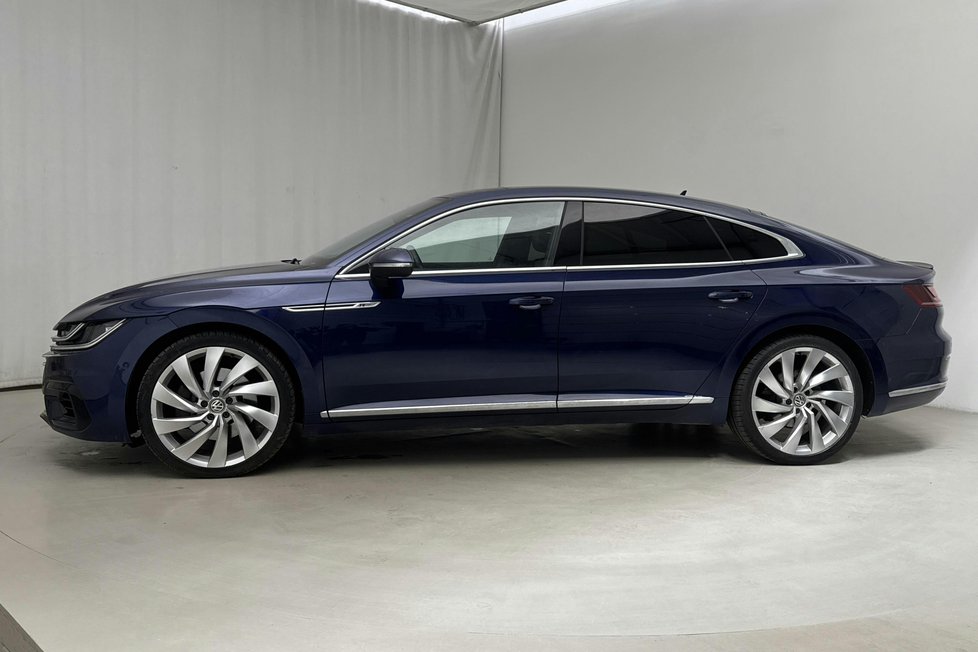 VW Arteon 2.0 TDI 4MOTION (240hk) - 9 148 mil - Automat - Dark Blue - 2018