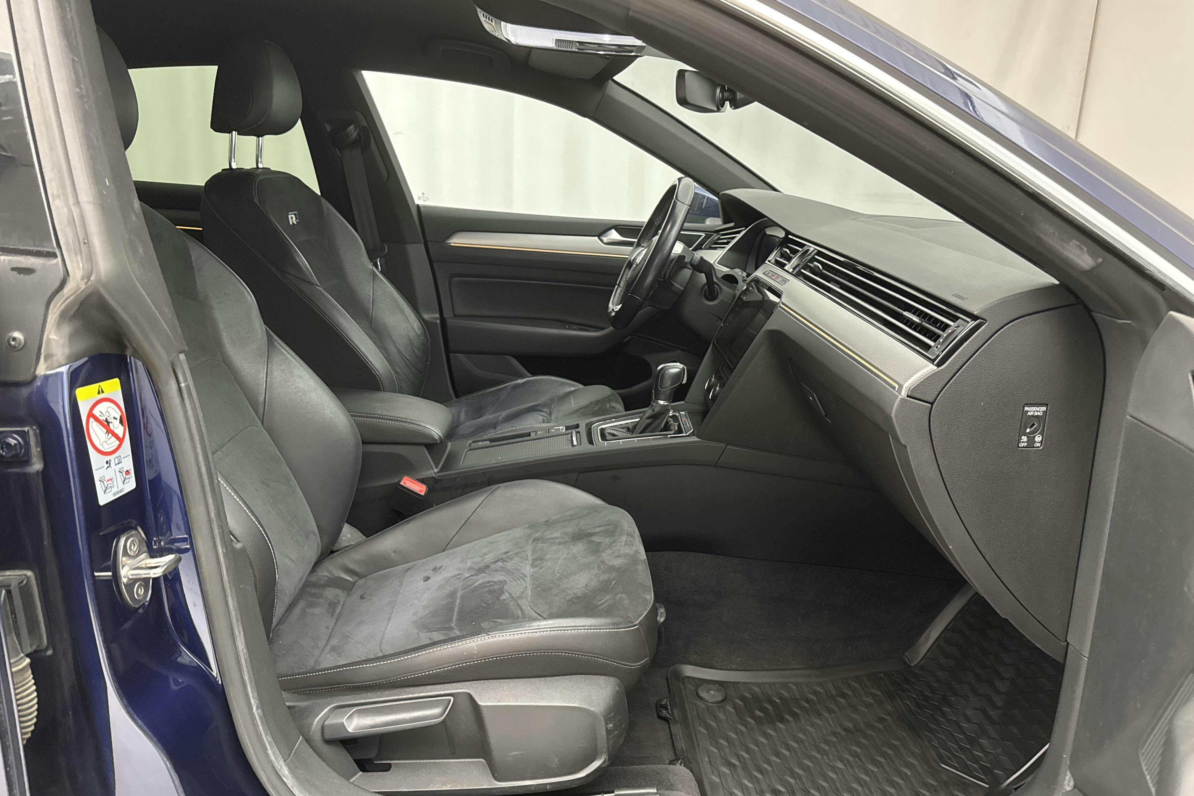 VW Arteon 2.0 TDI 4MOTION (240hk) - 9 148 mil - Automat - Dark Blue - 2018