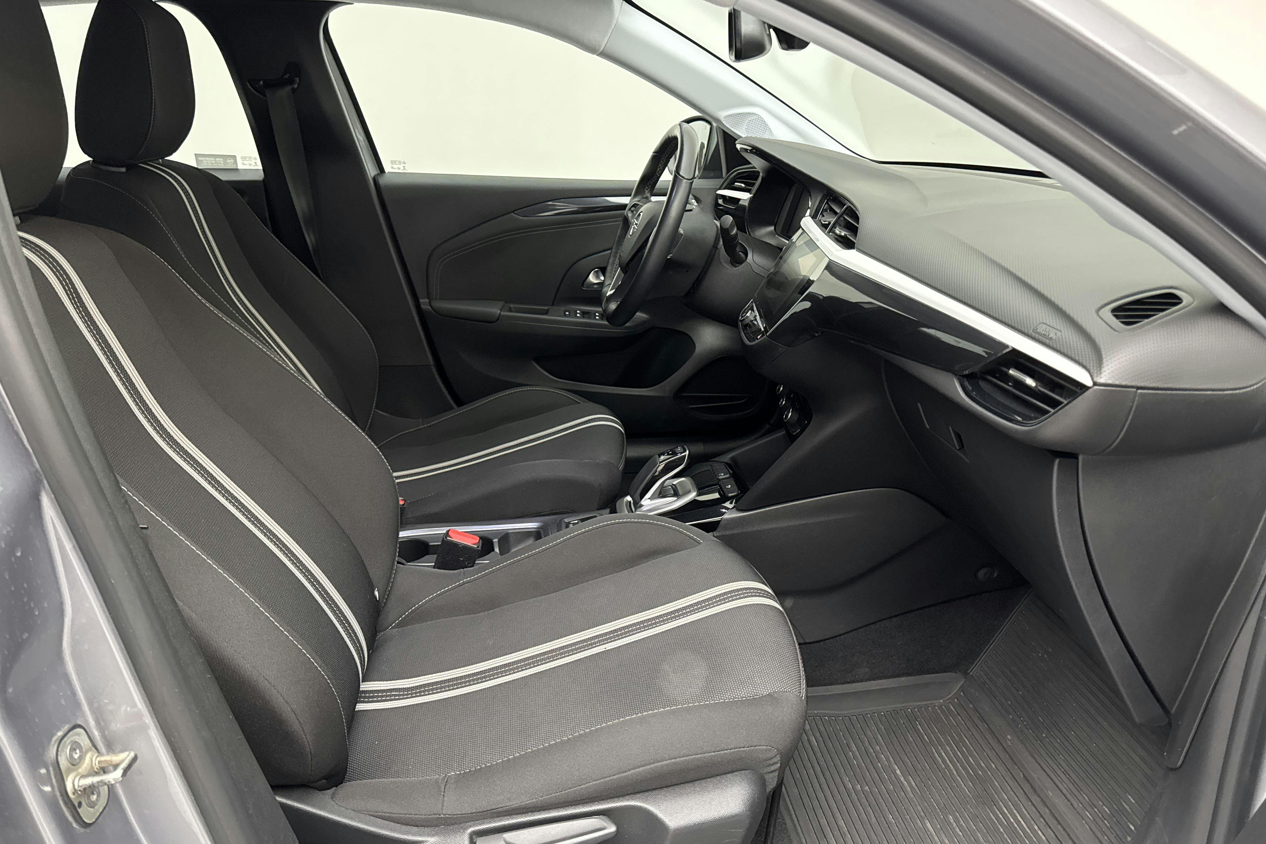 Opel Corsa-e 50 kWh 5dr (136hk) - 38 990 km - Automatic - gray - 2022