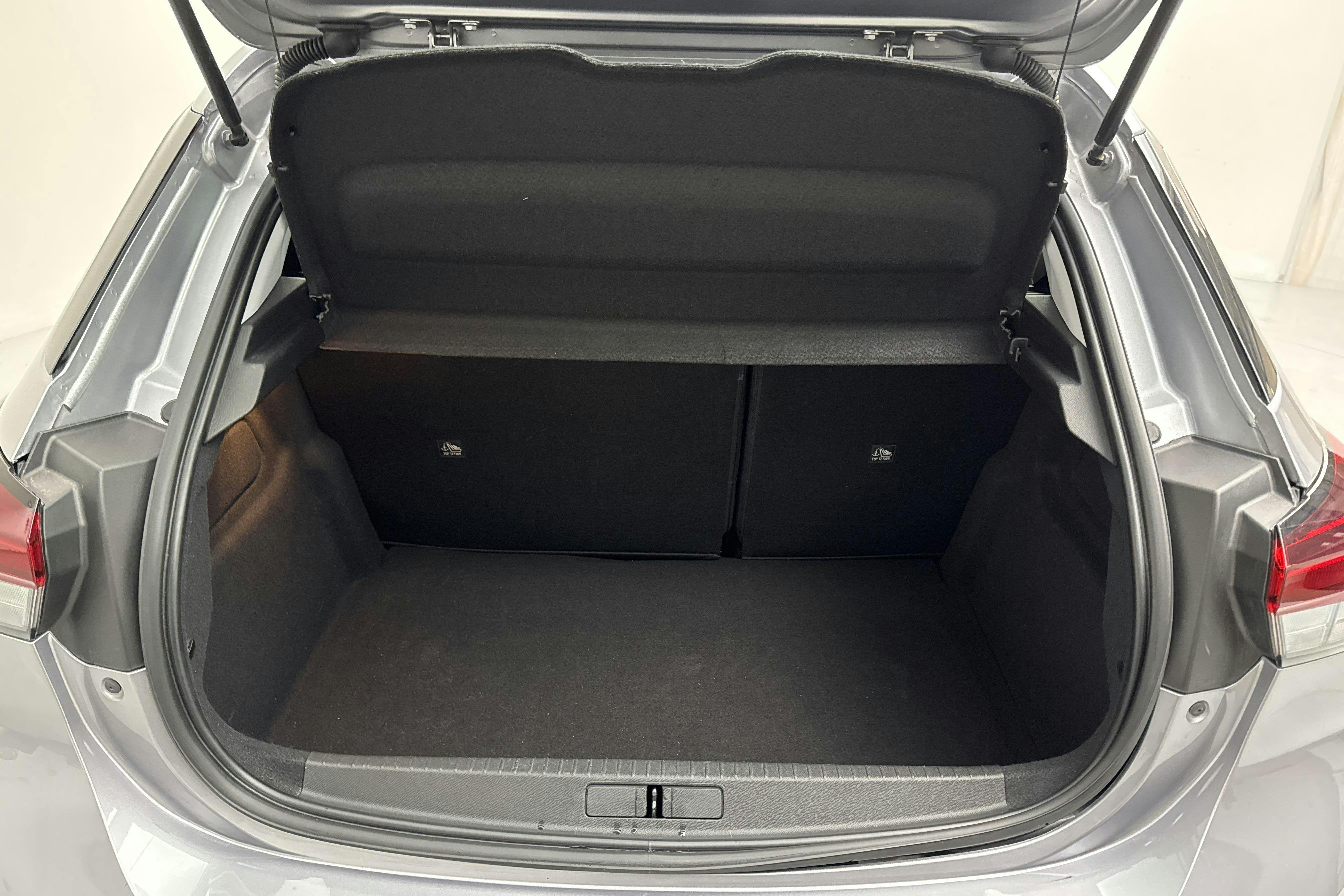 Opel Corsa-e 50 kWh 5dr (136hk) - 38 990 km - Automatic - gray - 2022