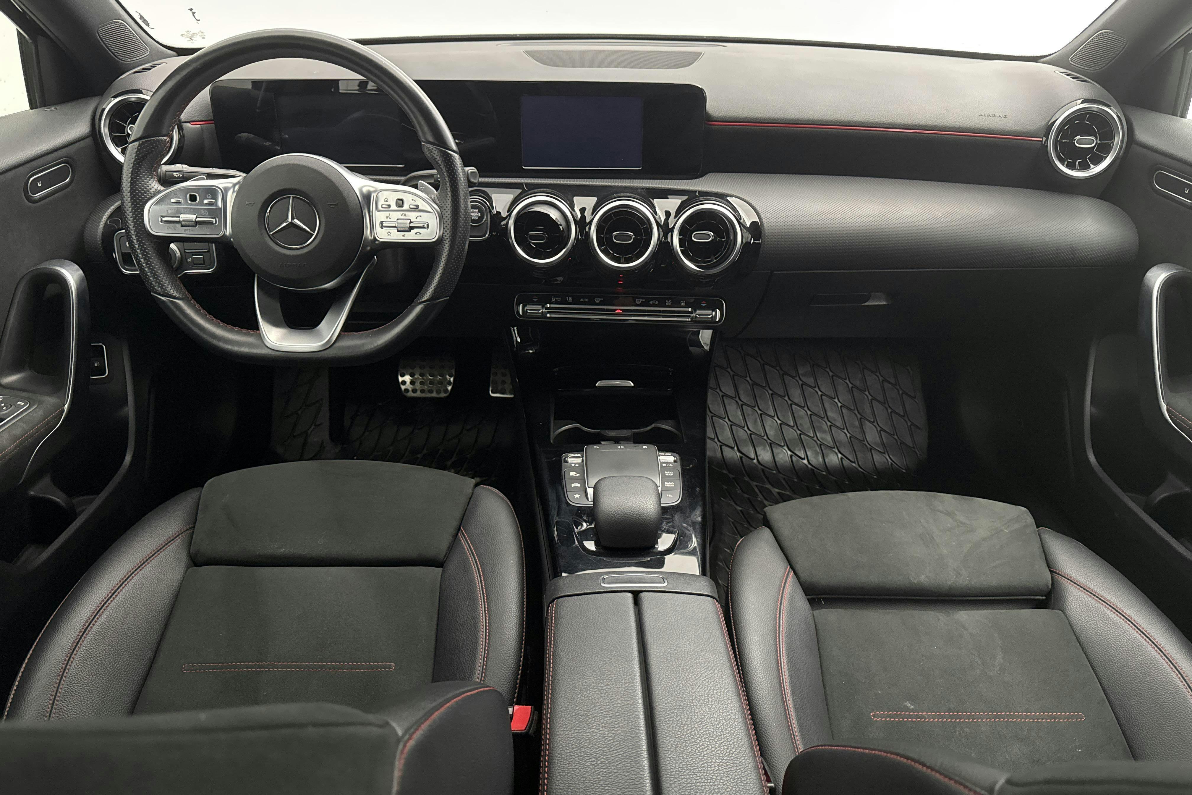 Mercedes A 250 e Sedan V177 (224hk) - 72 460 km - Automatic - black - 2021