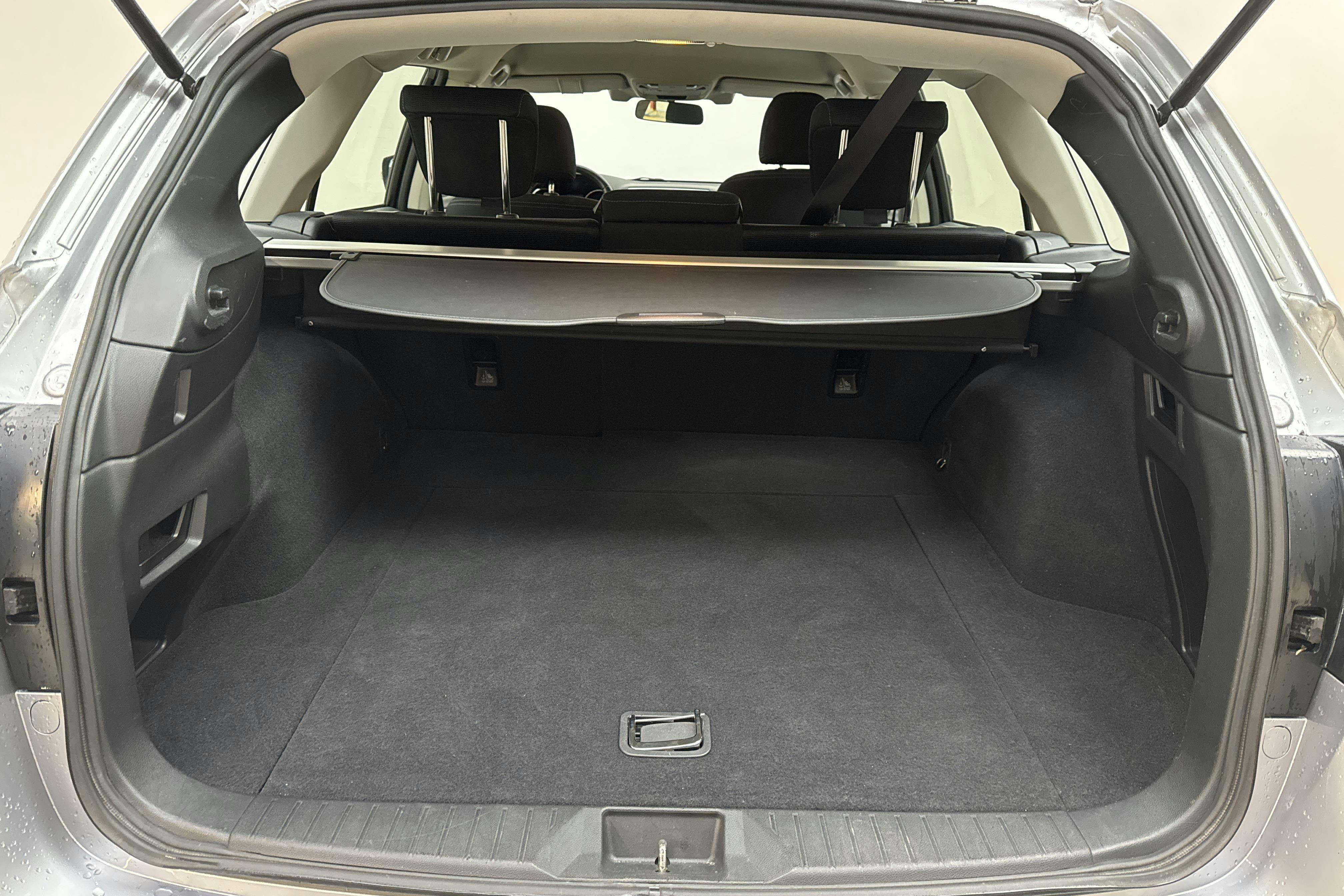 Subaru Outback 2.5i 4WD (175hk) - 62 400 km - Automatic - silver - 2015