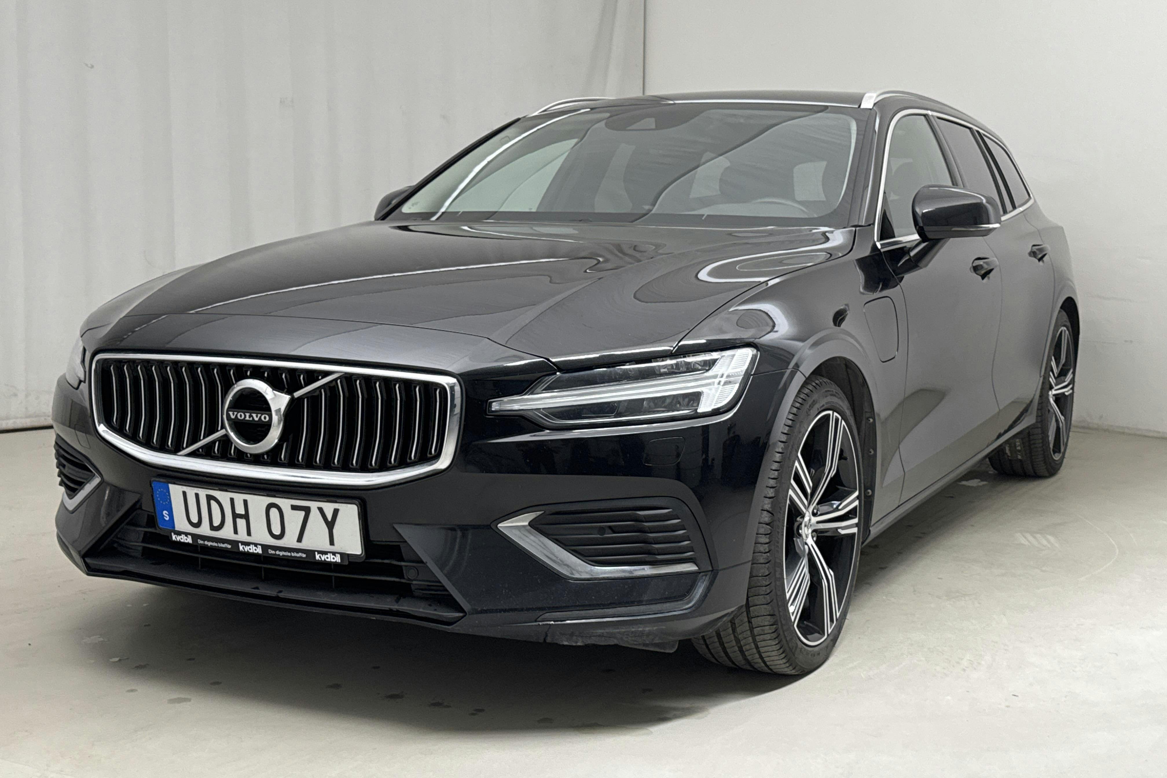 Volvo V60 T6 AWD Twin Engine (340hk) - 172 000 km - Automatic - black - 2021