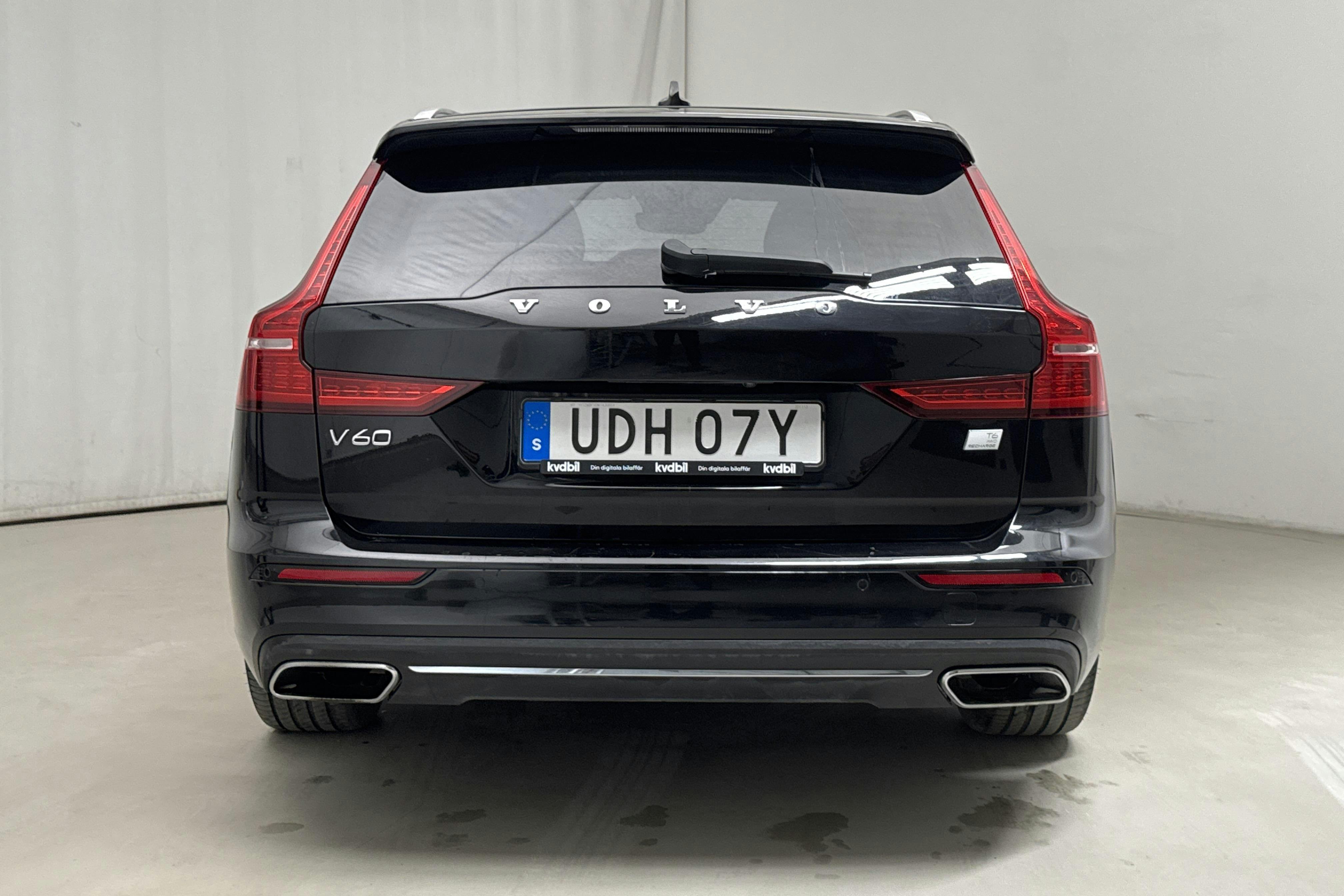 Volvo V60 T6 AWD Twin Engine (340hk) - 172 000 km - Automatic - black - 2021