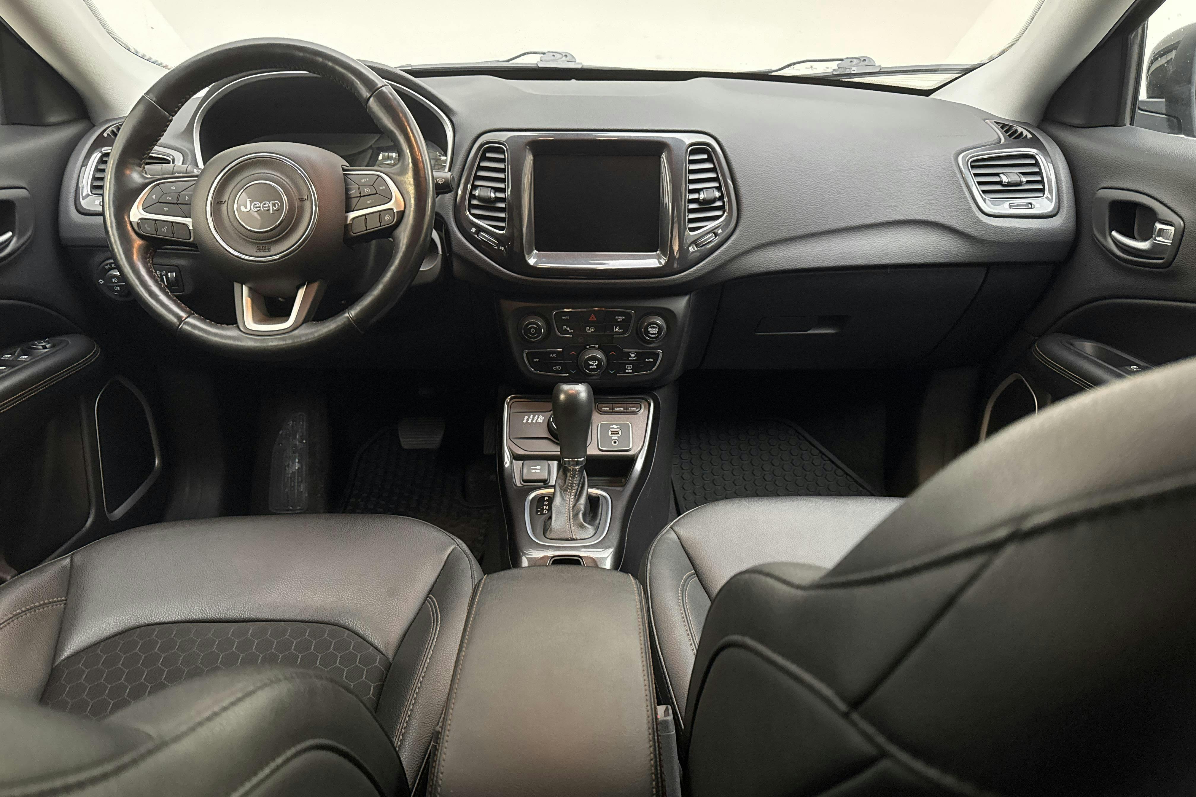 Jeep Compass 1.3 PHEV 4WD (190hk) - 67 130 km - Automatic - green - 2020