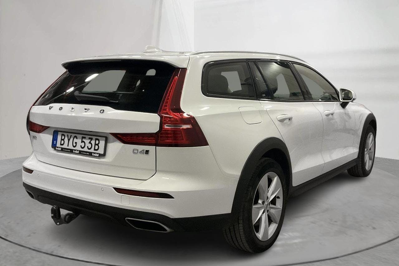 Volvo V60 D4 Cross Country AWD (190hk) - 176 720 km - Automatic - white - 2020