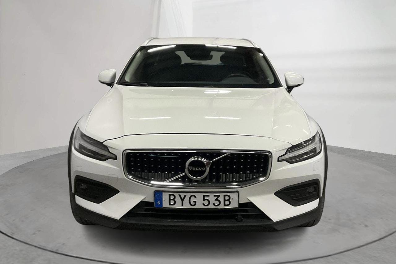 Volvo V60 D4 Cross Country AWD (190hk) - 176 720 km - Automatic - white - 2020
