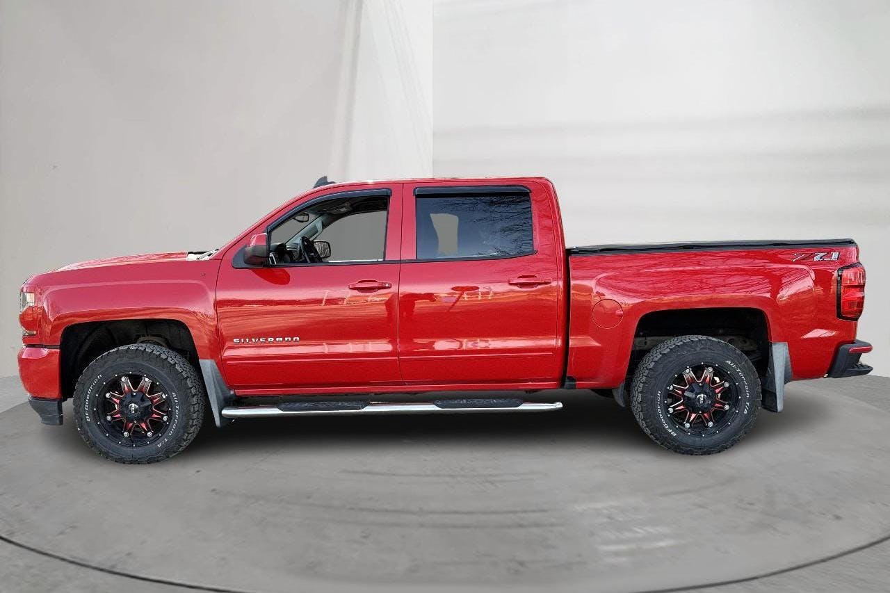Chevrolet Silverado 1500 Crew Cab 5.3 (360hk) - 157 390 km - Automatyczna - czerwony - 2018