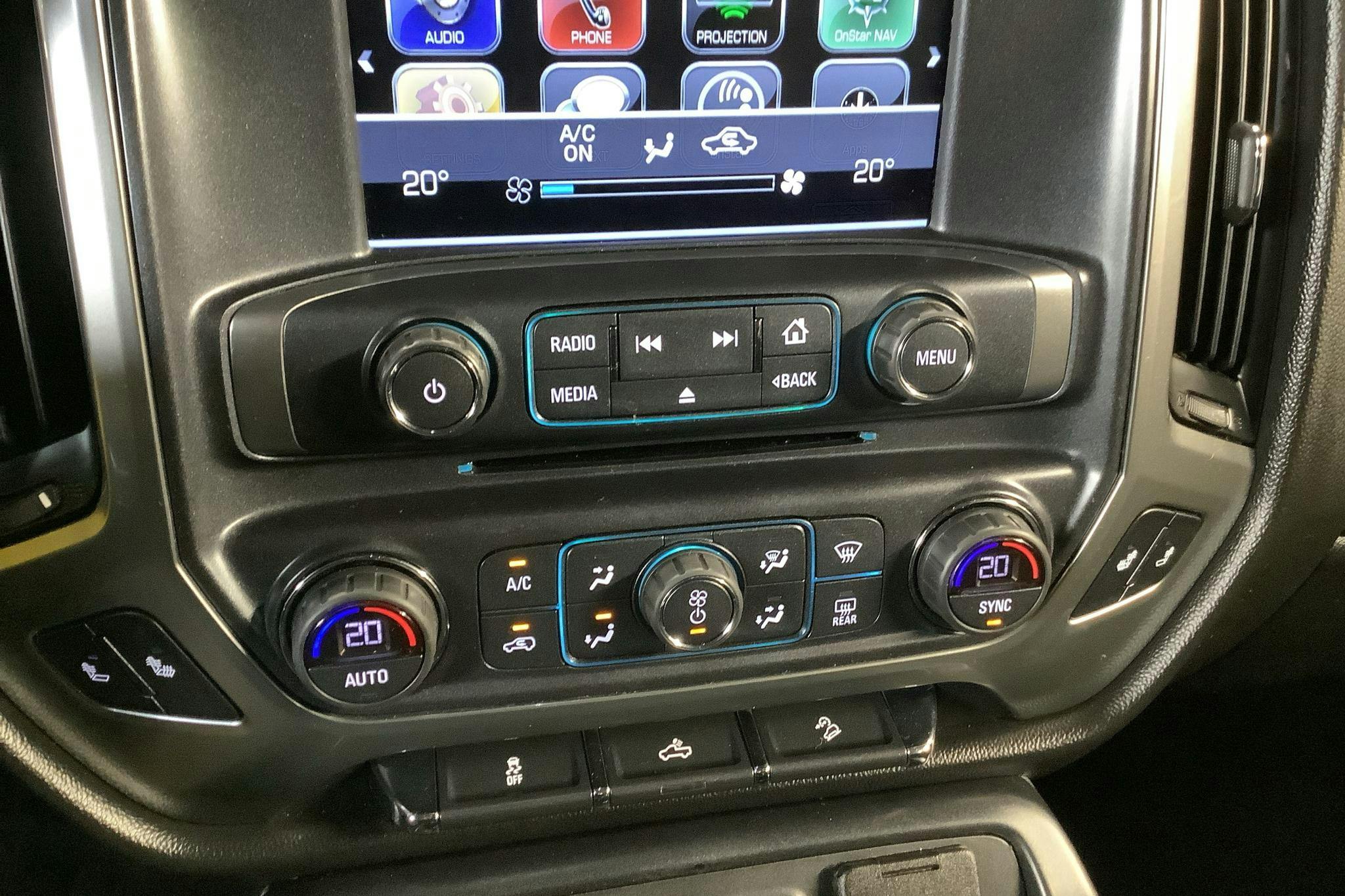 Chevrolet Silverado 1500 Crew Cab 5.3 (360hk) - 157 390 km - Automatyczna - czerwony - 2018