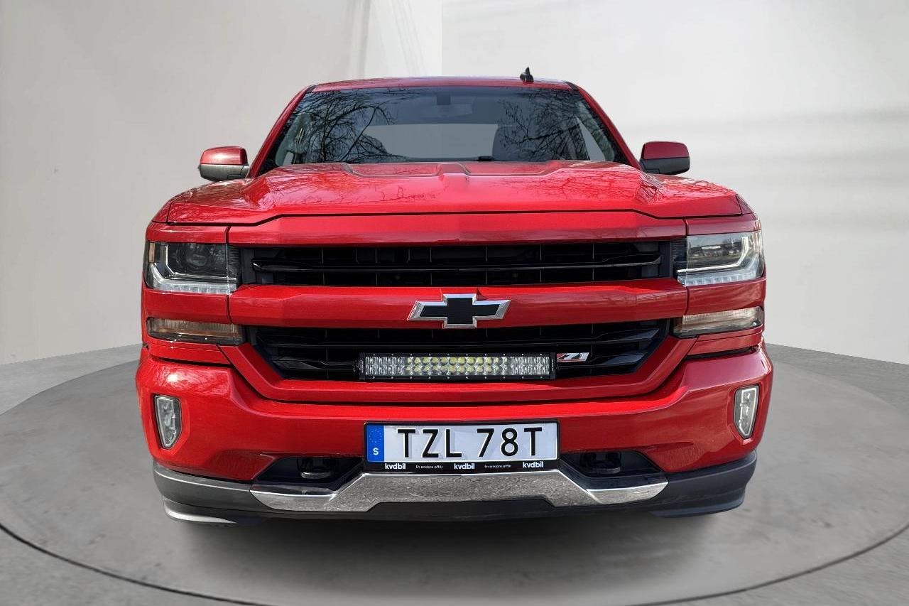 Chevrolet Silverado 1500 Crew Cab 5.3 (360hk) - 157 390 km - Automatyczna - czerwony - 2018