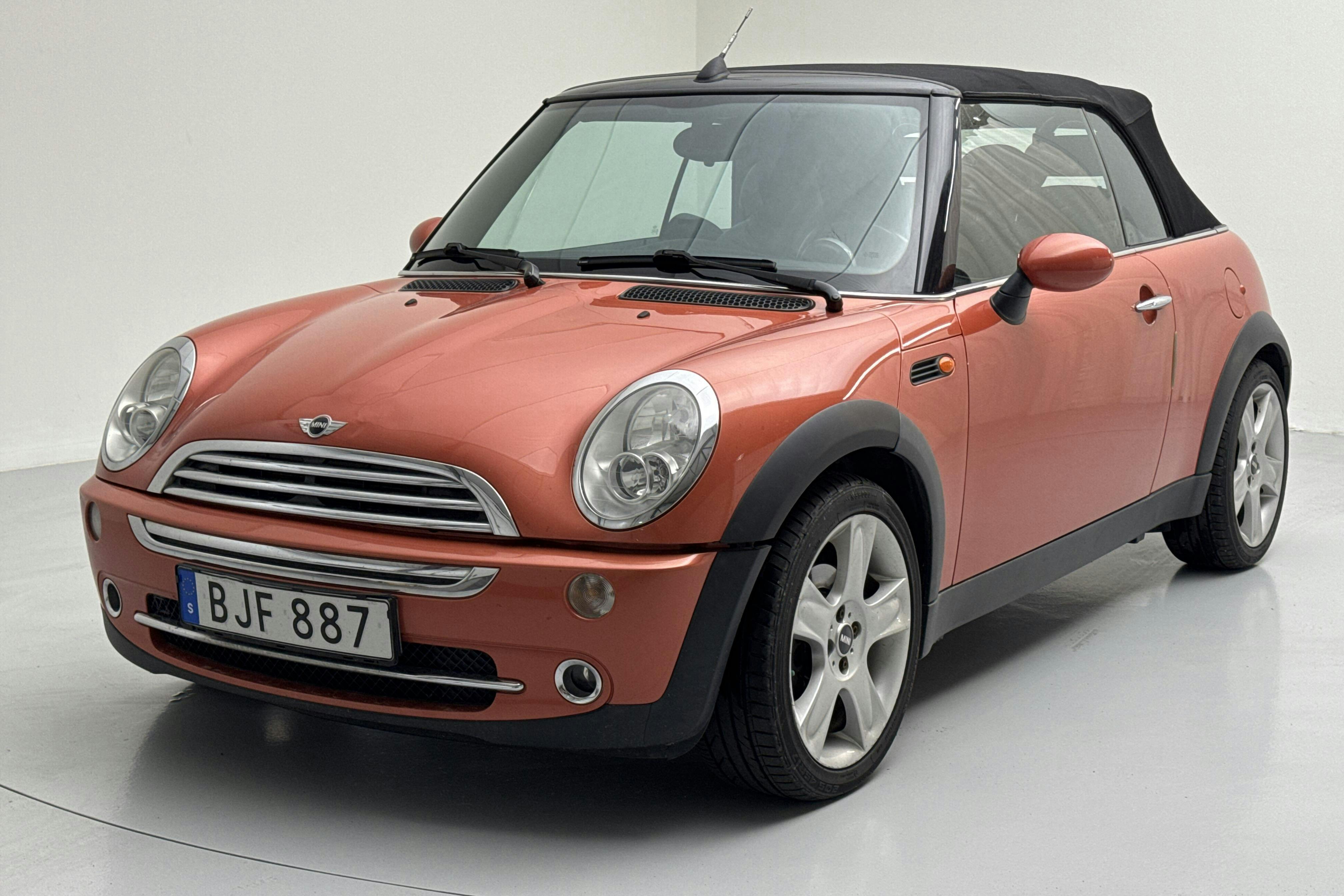 MINI Cooper 1.6 Cabriolet (115hk) - 175 580 km - Käsitsi - oranž - 2004