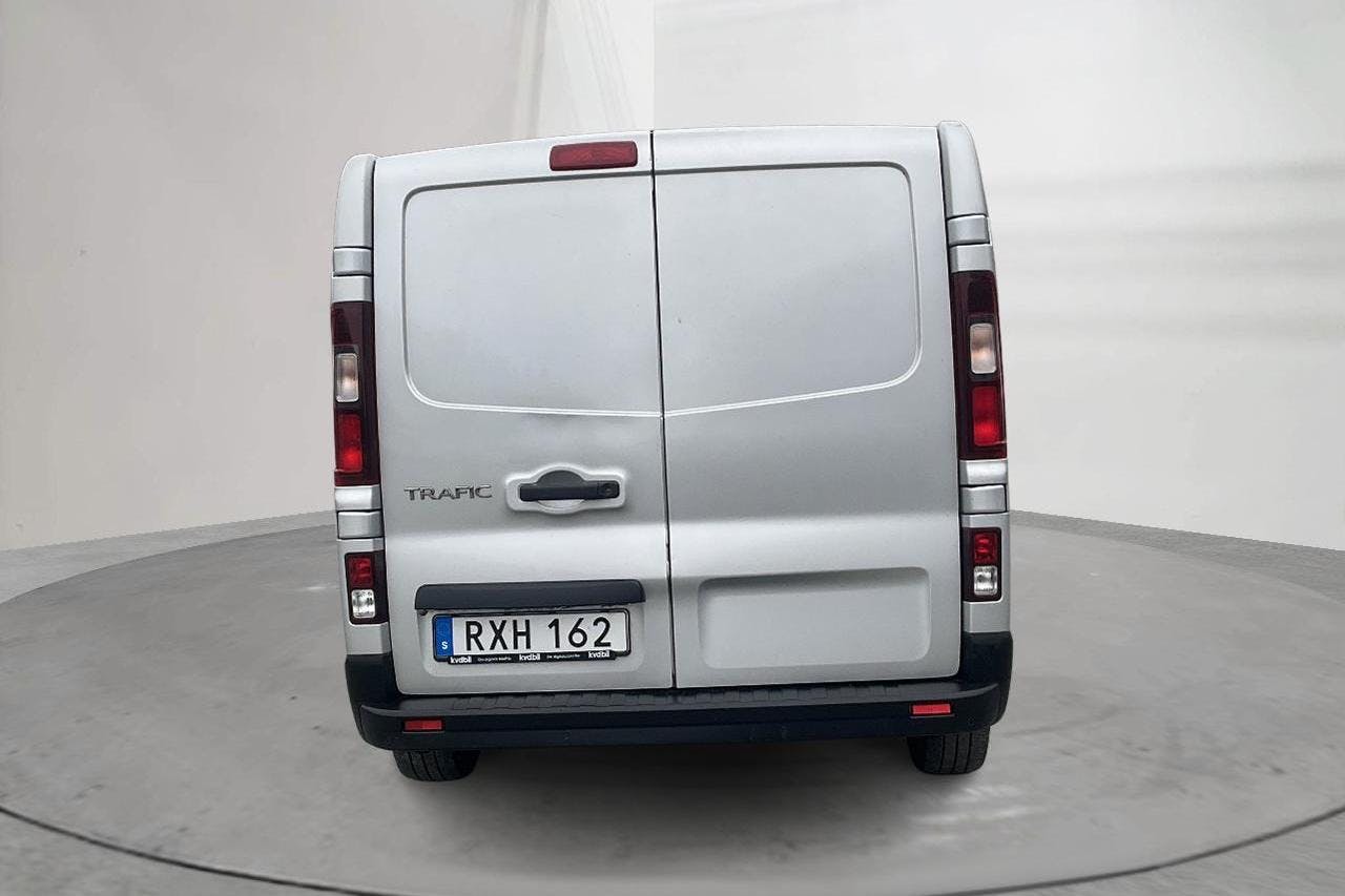 Renault Trafic 1.6 dCi Skåp (120hk) - 189 230 km - Käsitsi - hõbe - 2015