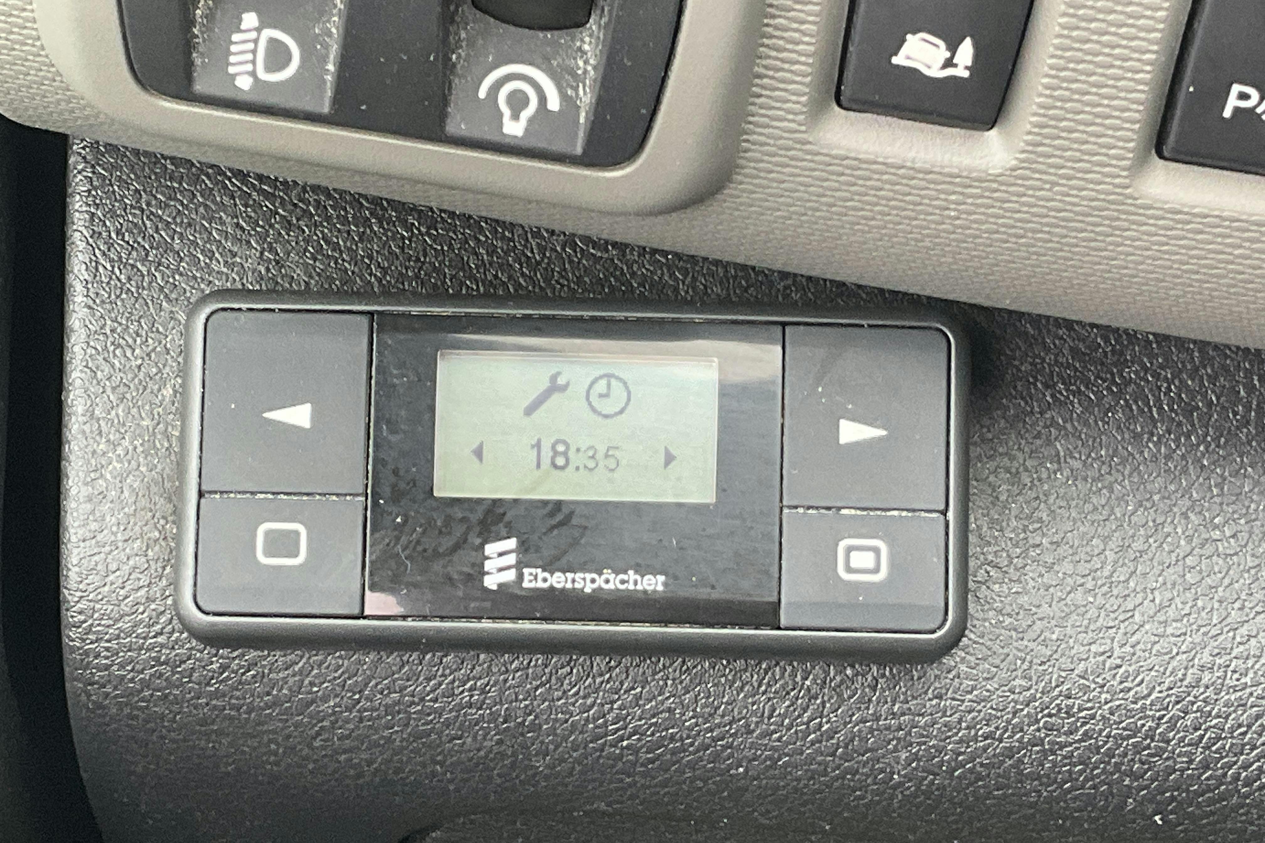 Renault Trafic 1.6 dCi Skåp (120hk) - 189 230 km - Käsitsi - hõbe - 2015