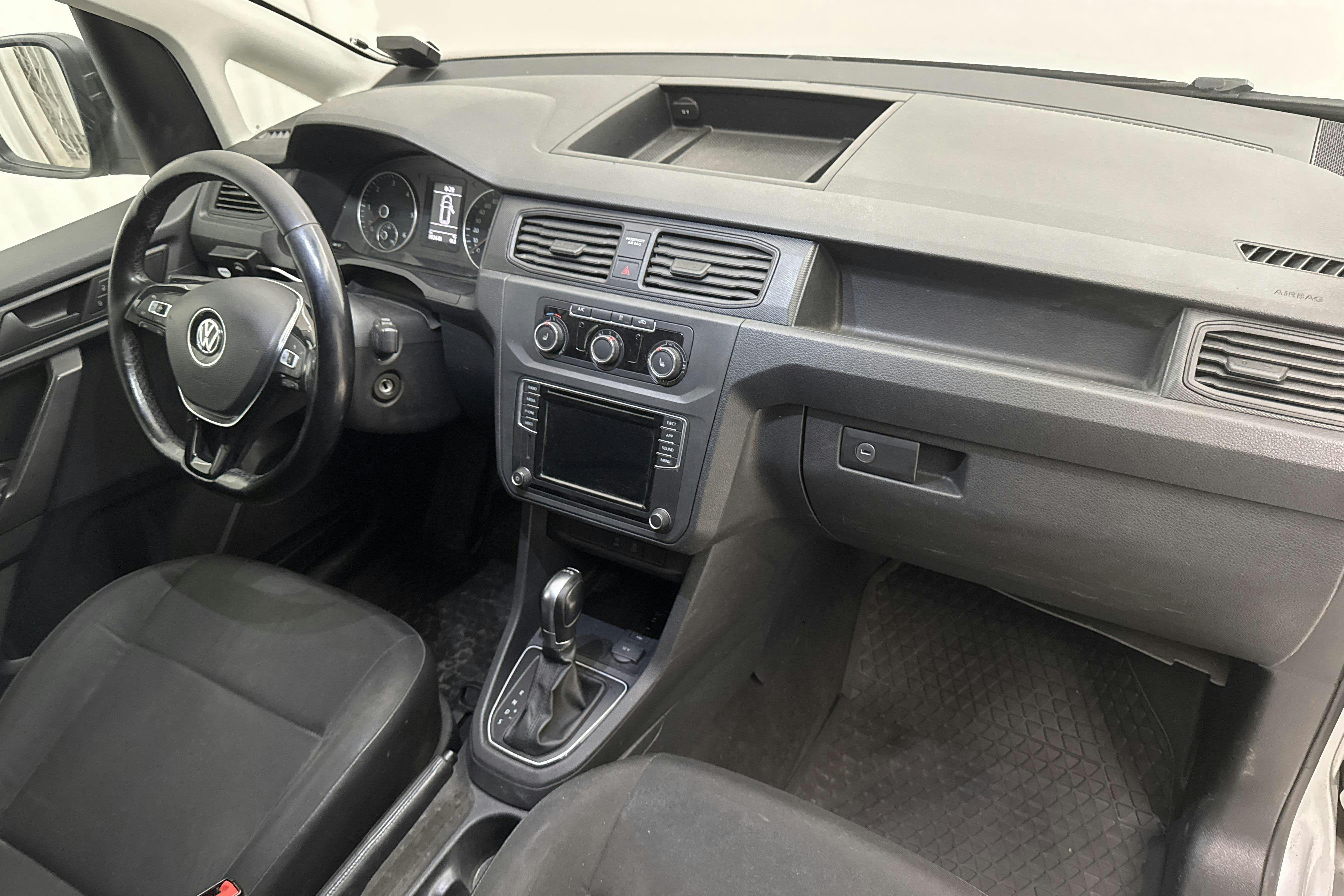 VW Caddy 2.0 TDI Maxi Skåp 4MOTION (150hk) - 202 640 km - Automaattinen - hopea - 2018