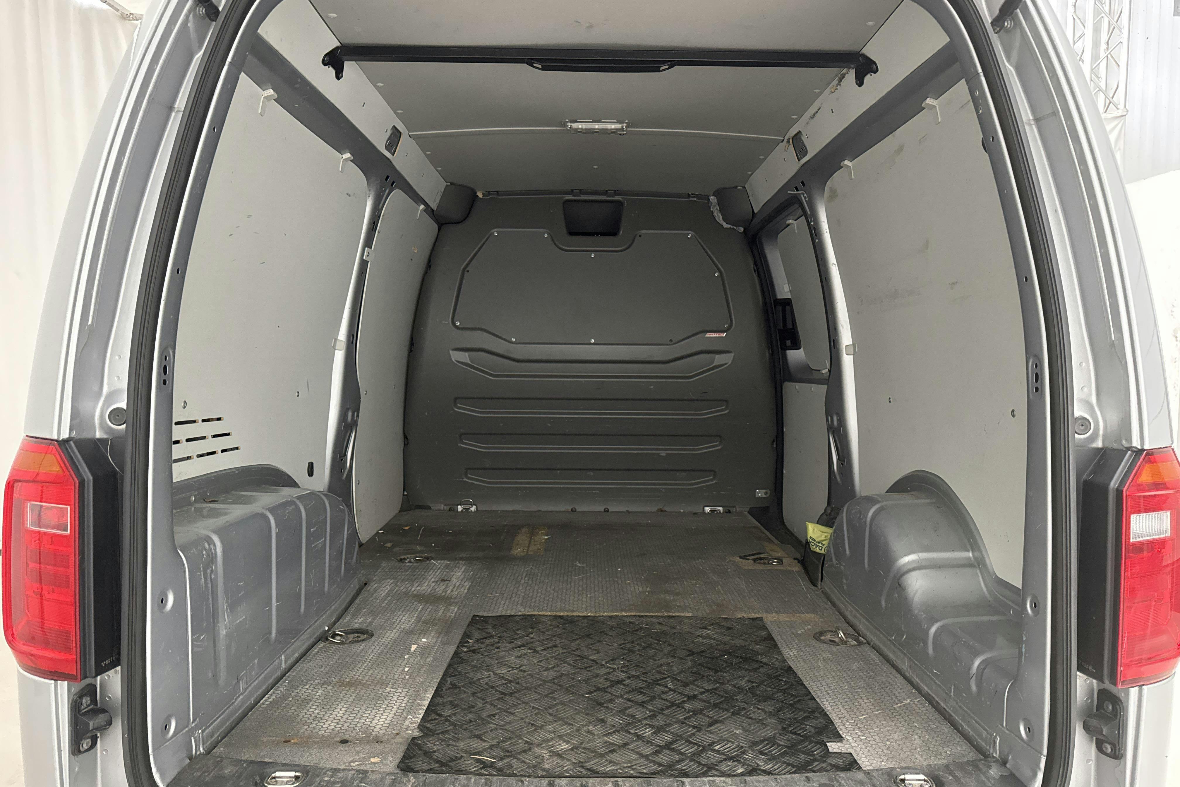 VW Caddy 2.0 TDI Maxi Skåp 4MOTION (150hk) - 202 640 km - Automaattinen - hopea - 2018