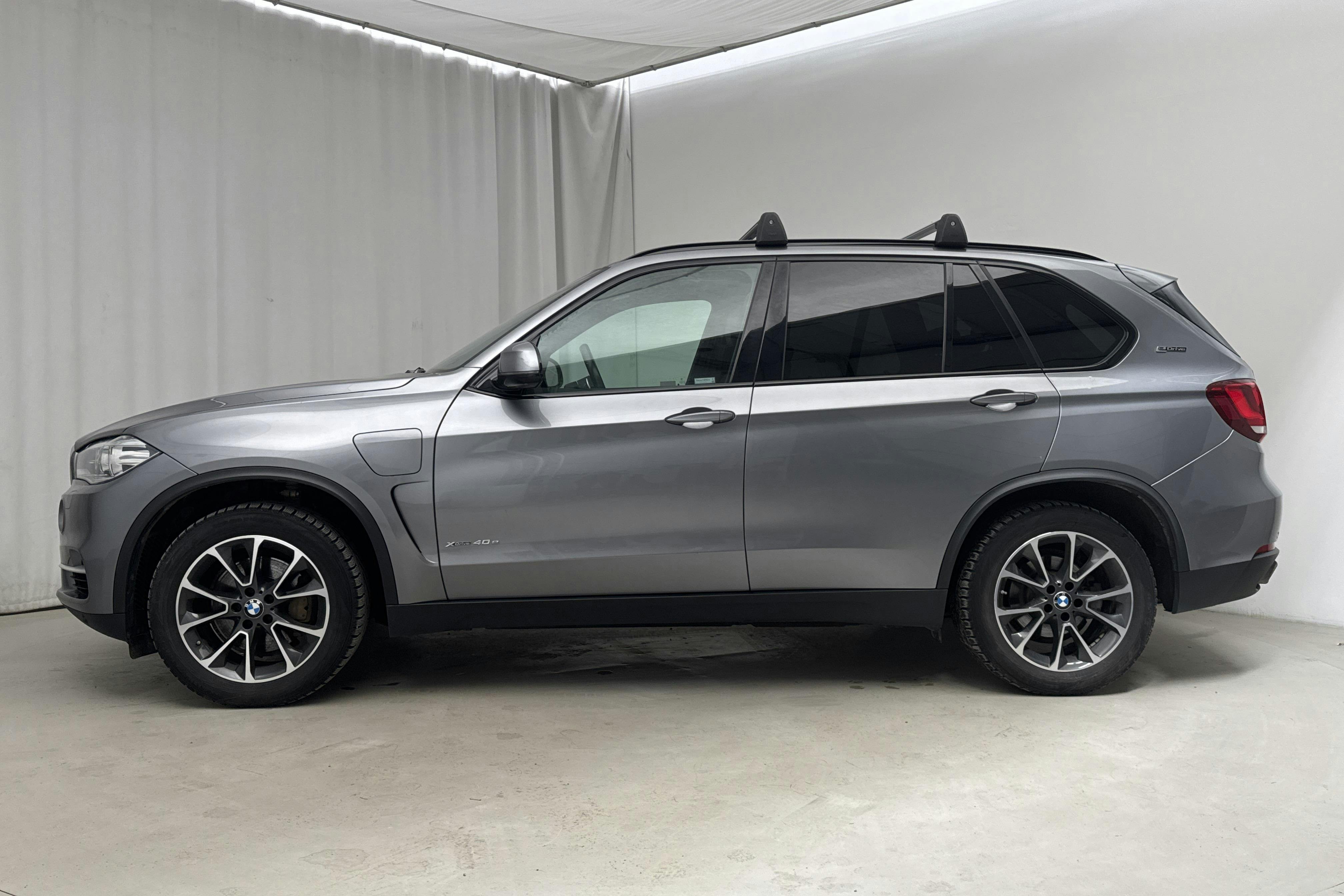 BMW X5 xDrive40e, F15 (313hk) - 89 450 km - Automatic - gray - 2017