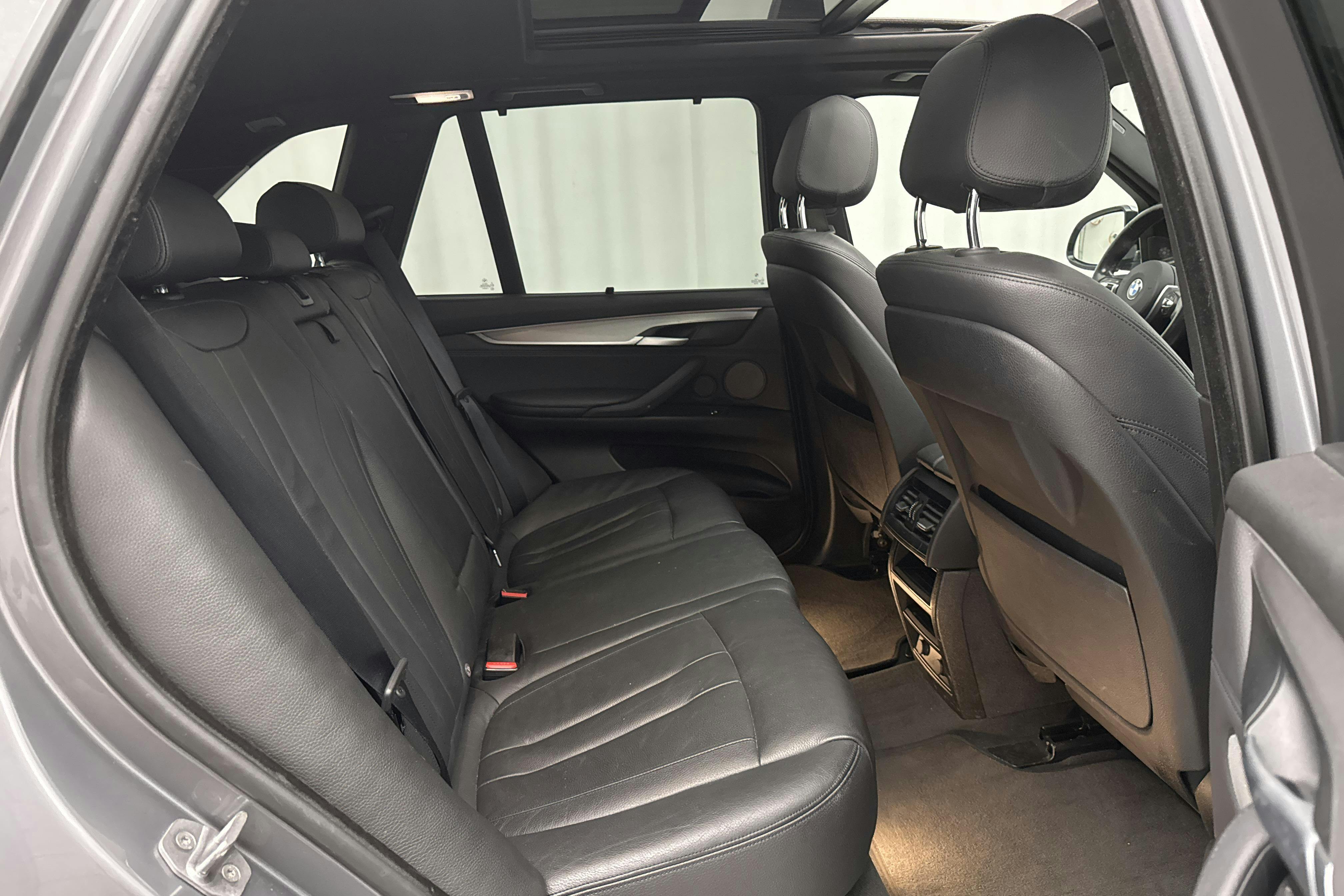BMW X5 xDrive40e, F15 (313hk) - 89 450 km - Automatic - gray - 2017