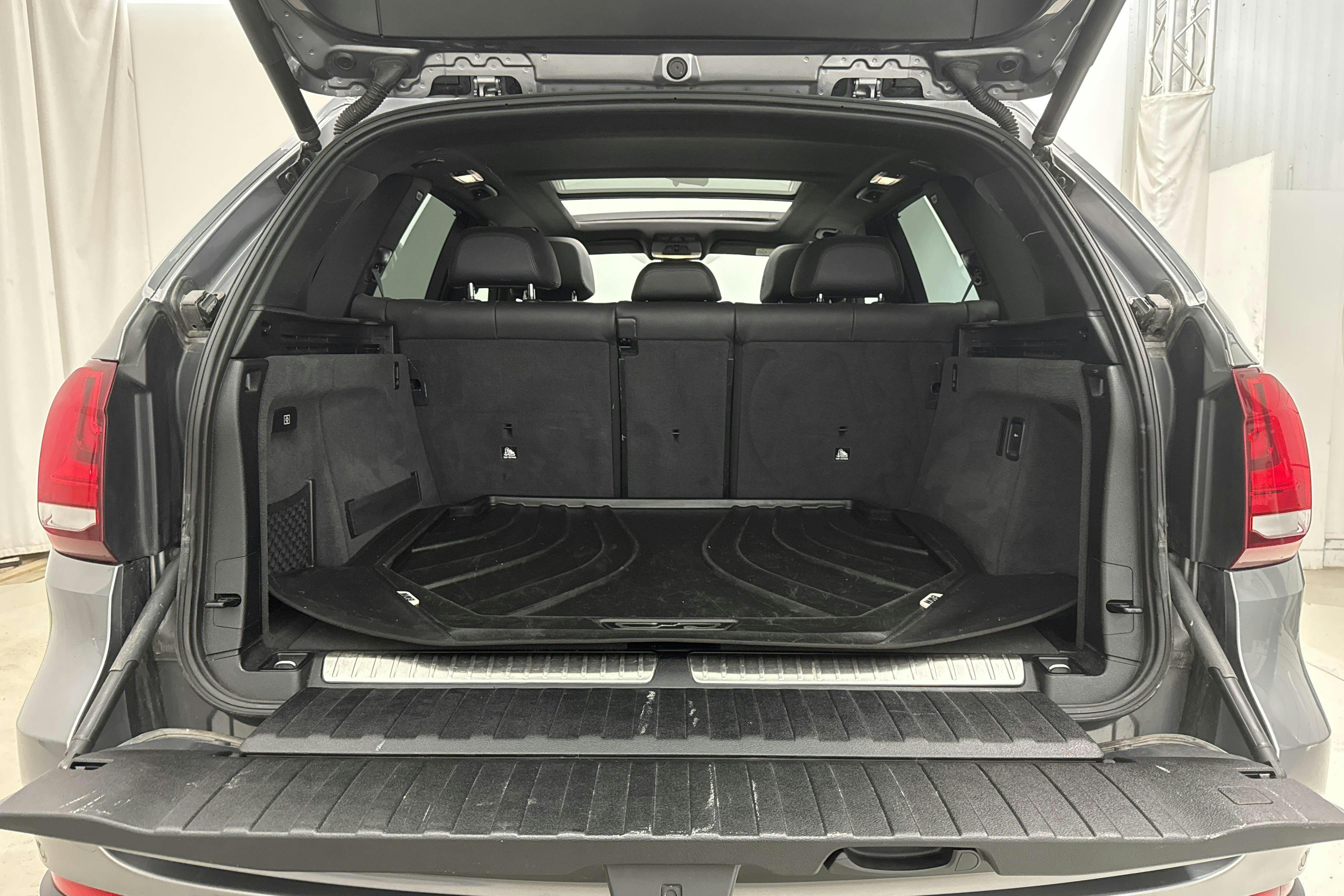 BMW X5 xDrive40e, F15 (313hk) - 89 450 km - Automatic - gray - 2017