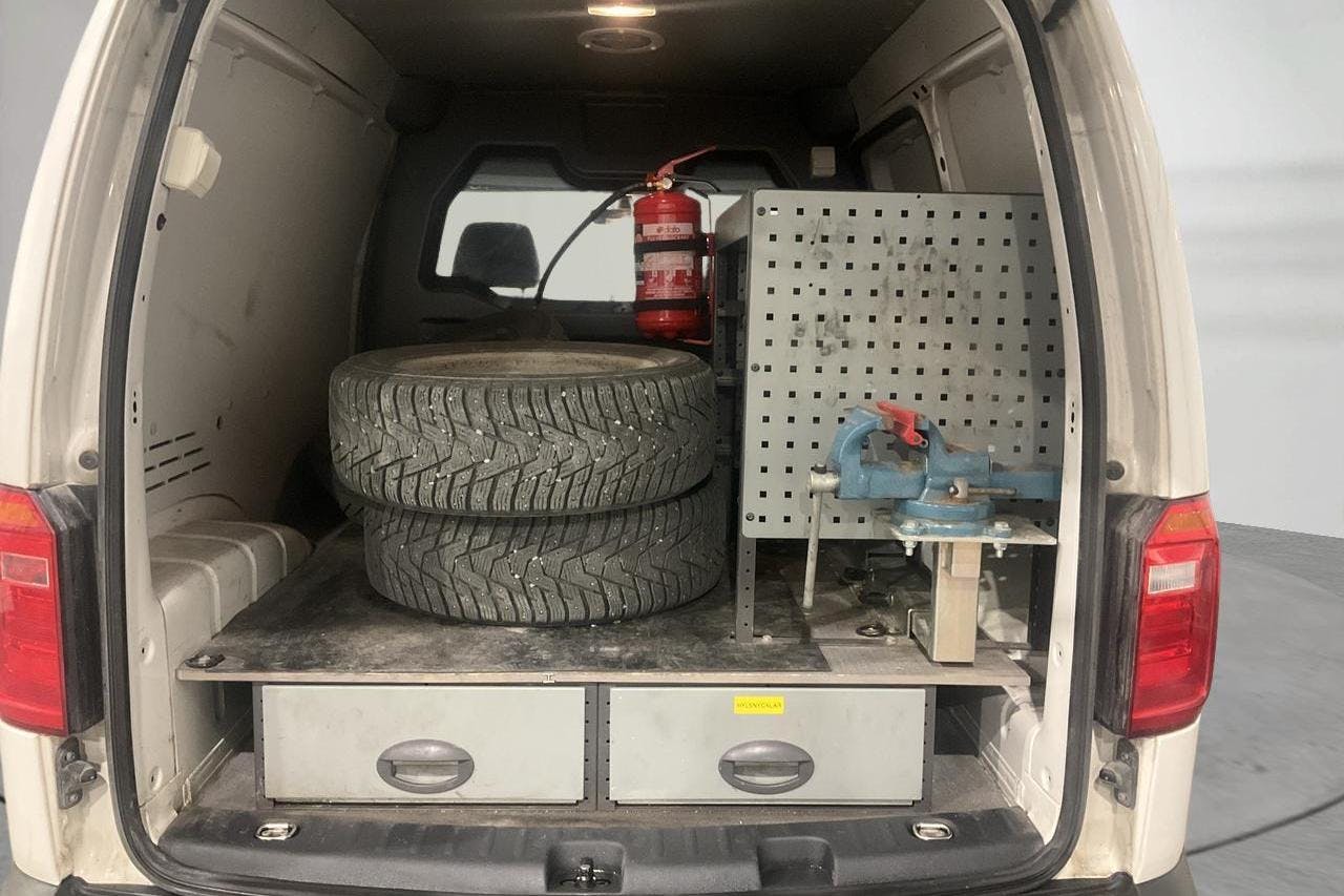 VW Caddy 2.0 TDI Skåp 4MOTION (150hk) - 169 840 km - Automaattinen - valkoinen - 2017