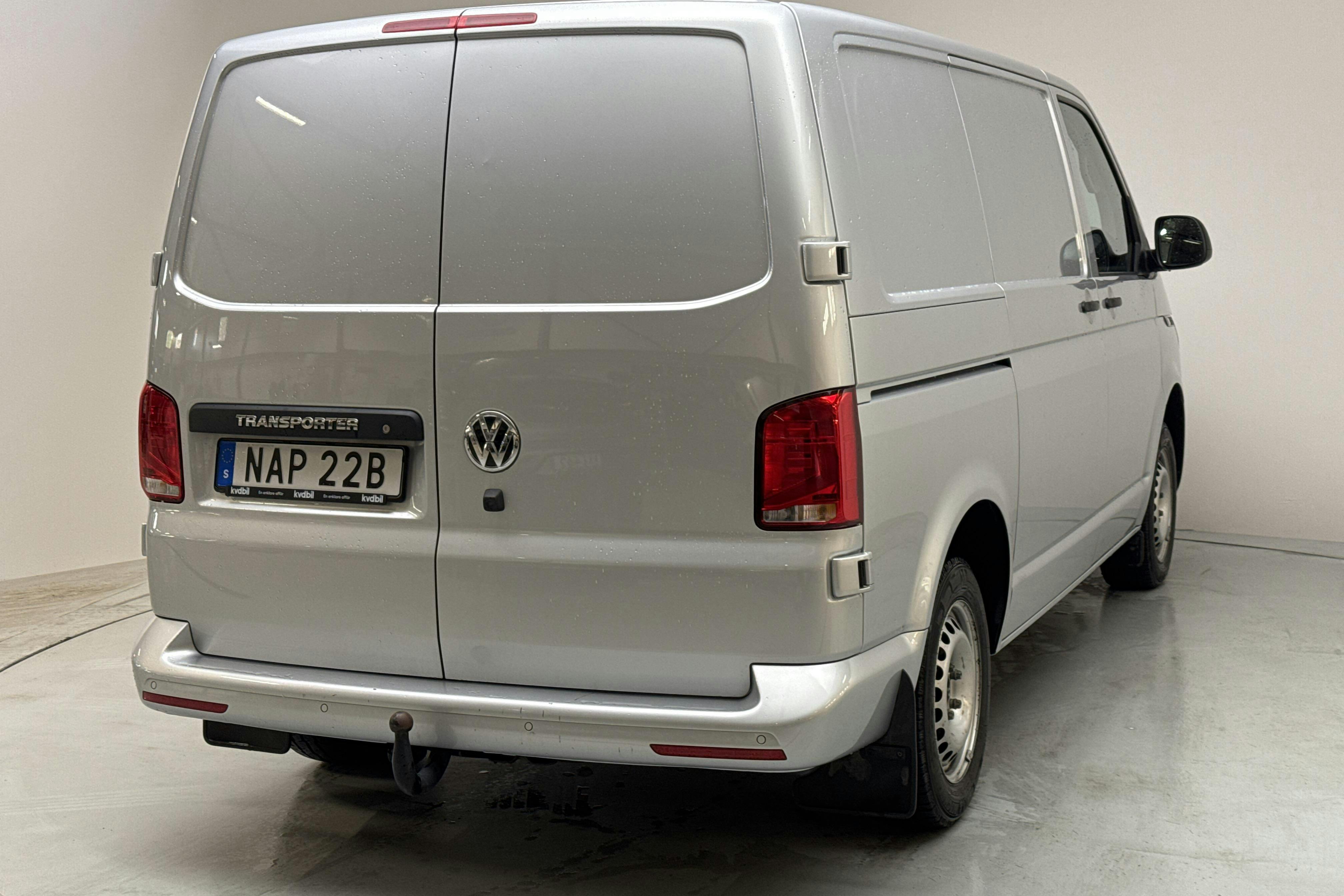VW Transporter T6 2.0 TDI BMT Skåp (150hk) - 6 184 mil - Automat - silver - 2021