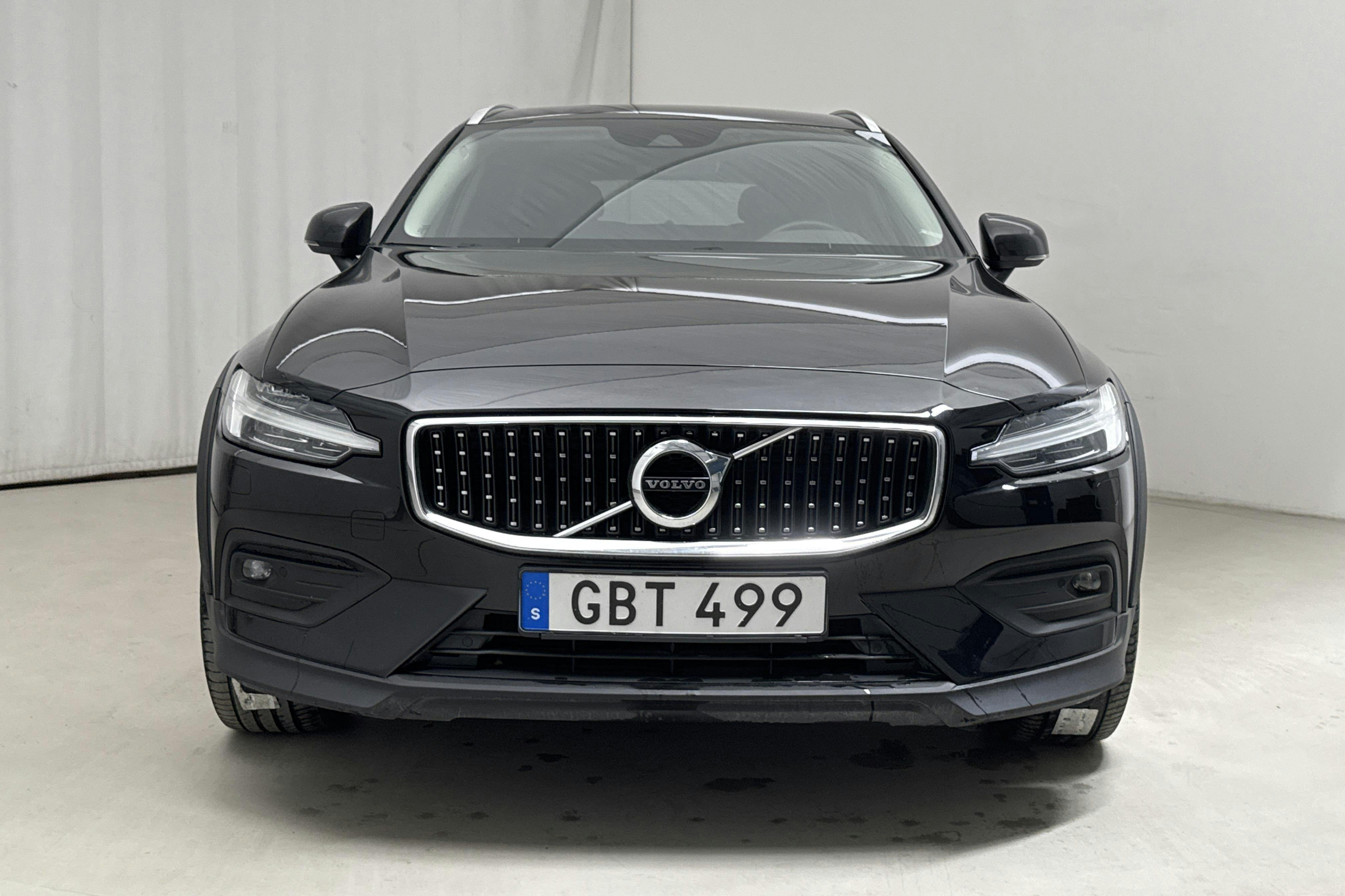 Volvo V60 B4 Cross Country AWD Mildhybrid, Diesel (197hk) - 12 552 mil - Automat - svart - 2022