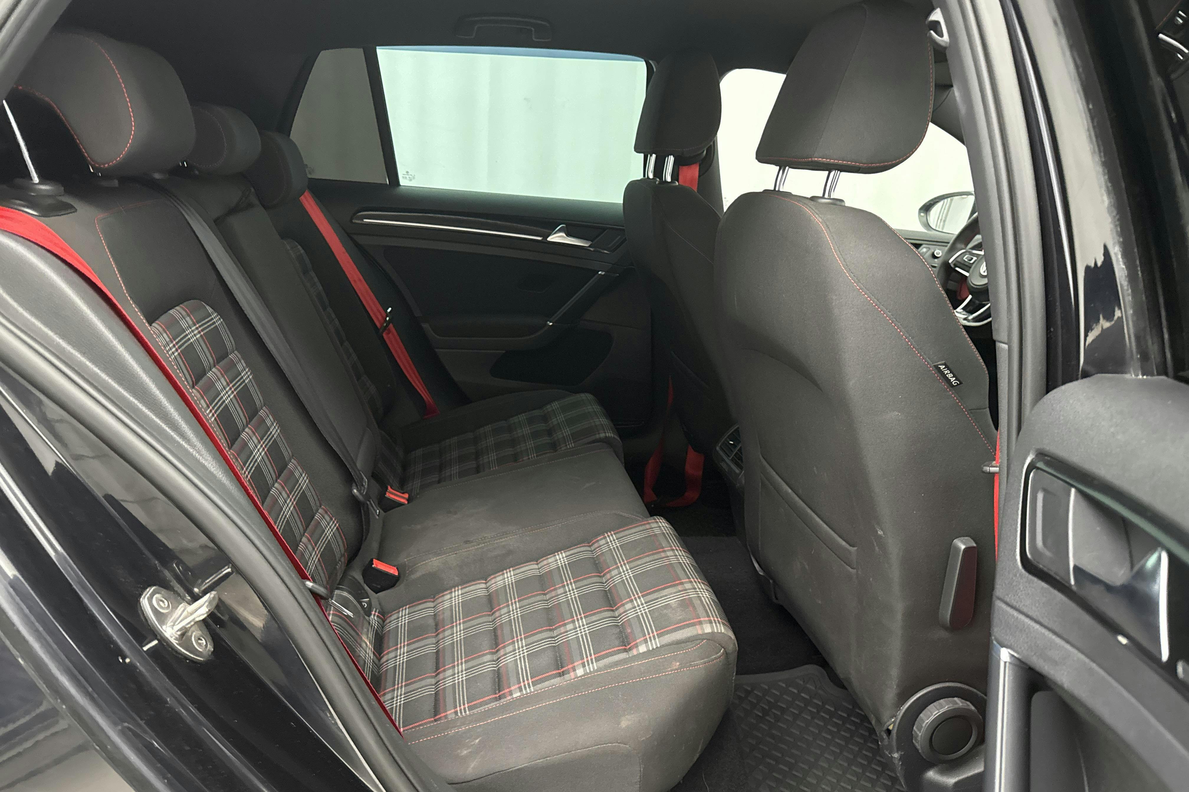 VW Golf VII GTI 5dr (230hk) - 13 836 mil - Automat - svart - 2014