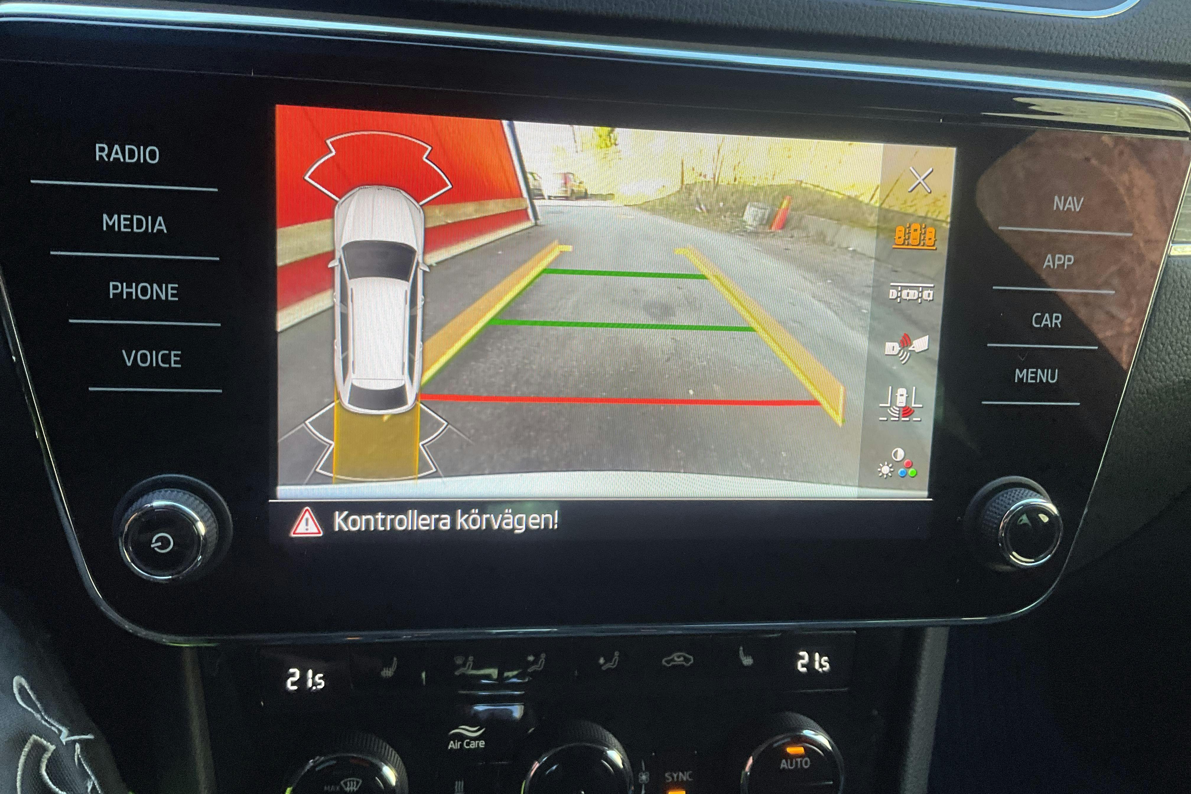 Skoda Superb 1.4 TSI PHEV Kombi (218hk) - 44 580 km - Automaatne - valge - 2022