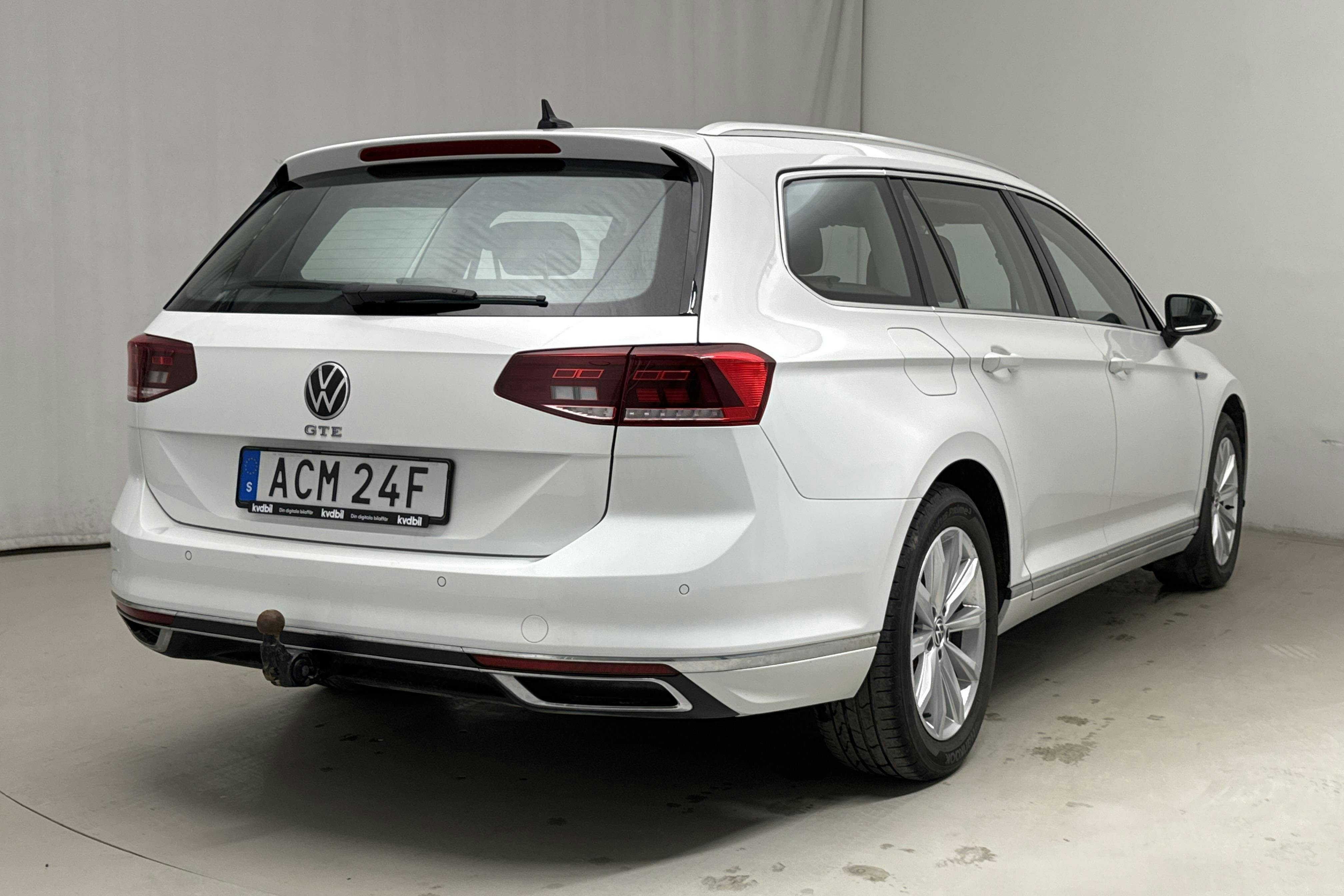 VW Passat 1.4 GTE Sportscombi (218hk) - 76 260 km - Automaatne - valge - 2021