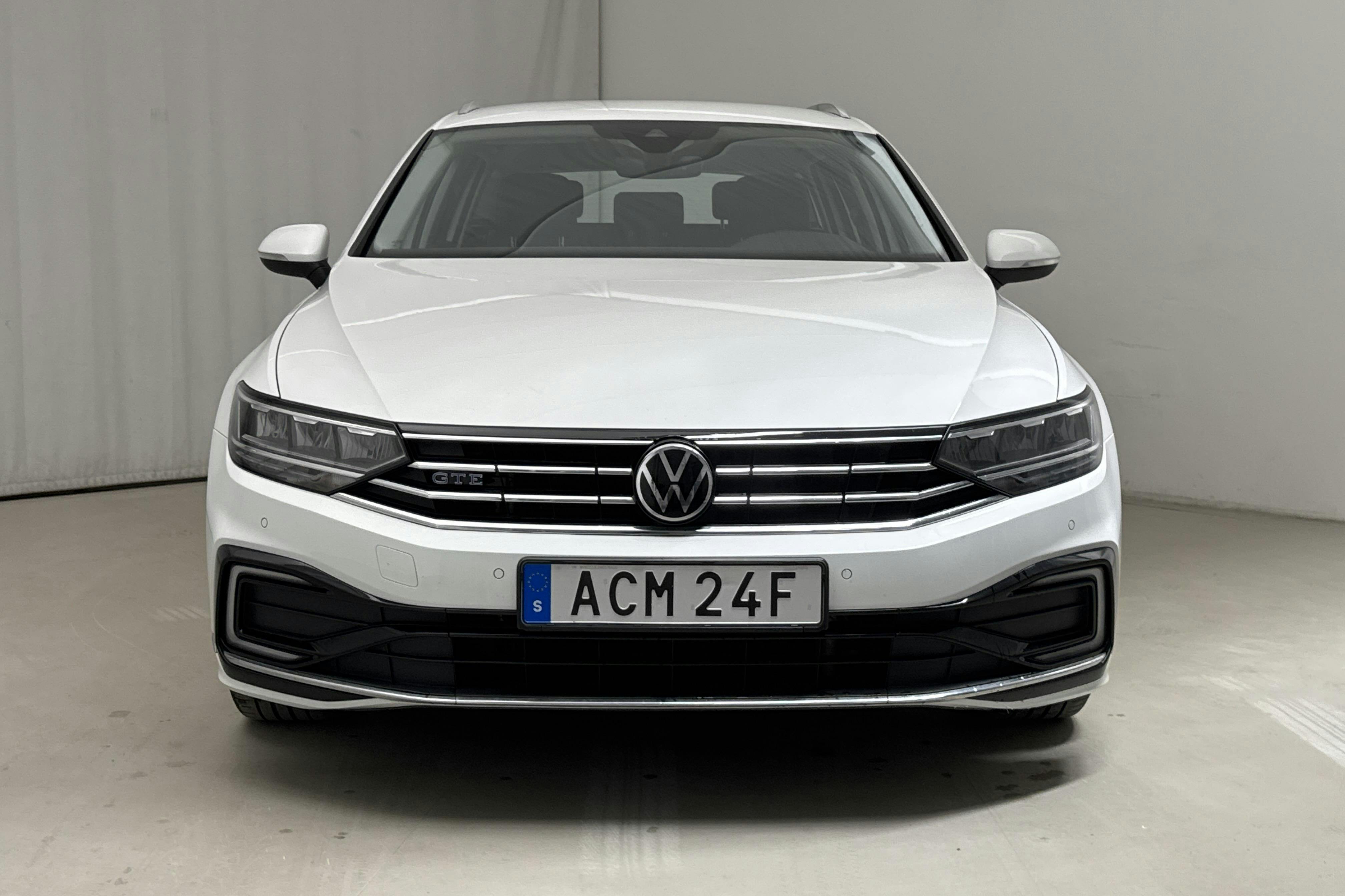VW Passat 1.4 GTE Sportscombi (218hk) - 76 260 km - Automaatne - valge - 2021