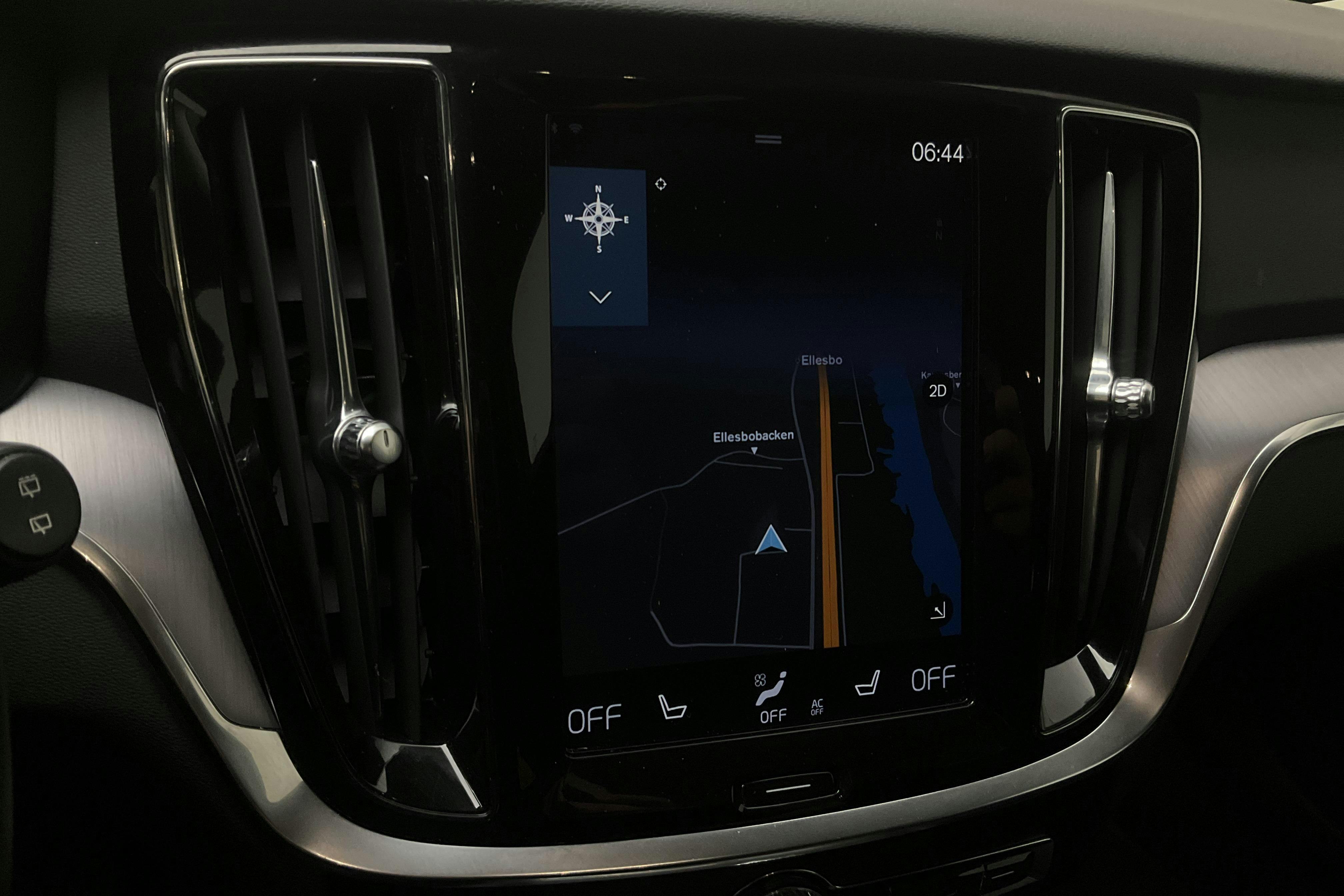 Volvo V60 B4 Mildhybrid, Diesel (197hk) - 10 321 mil - Automat - svart - 2022