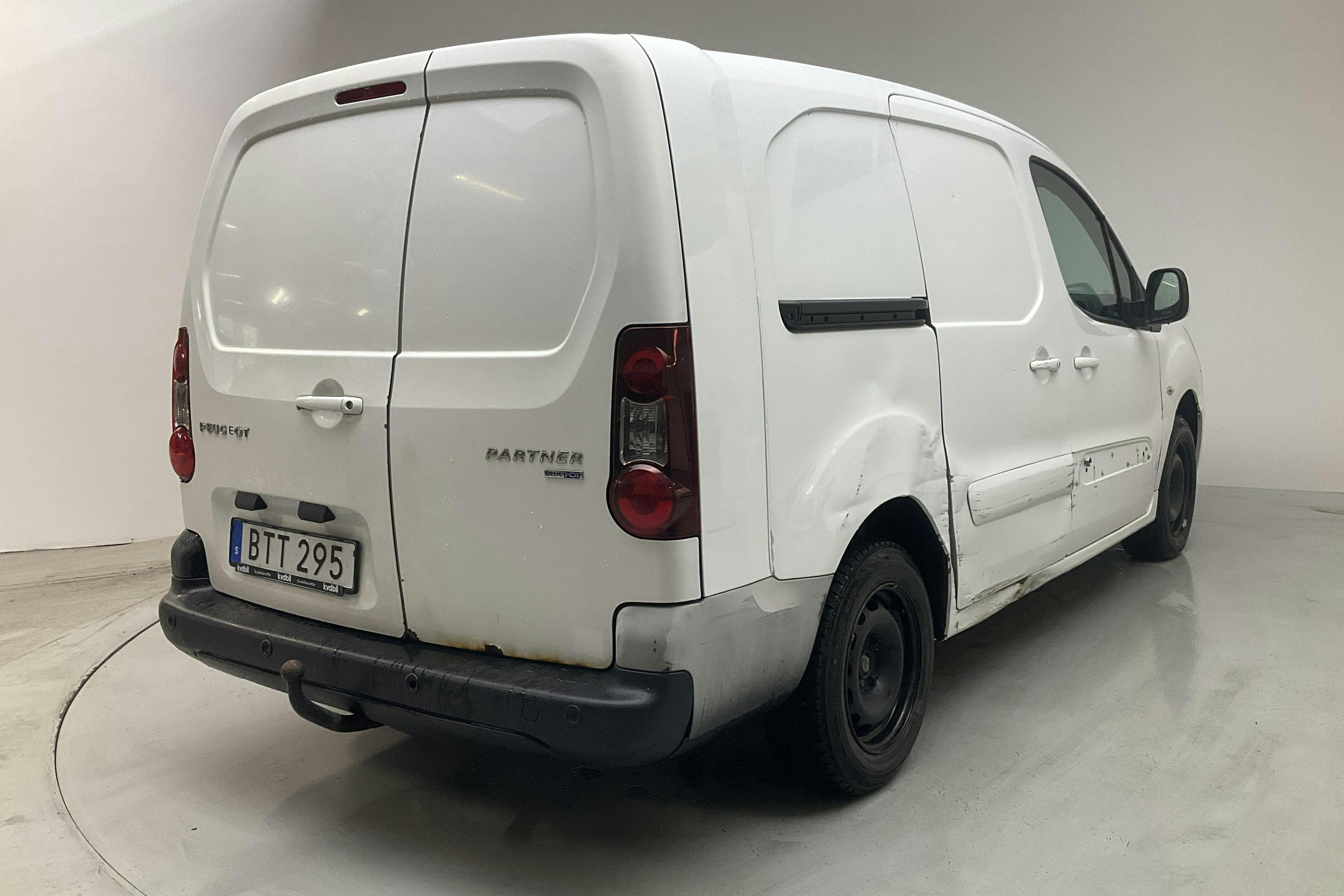 Peugeot Partner 1.6 BlueHDI Skåp (100hk) - 209 410 km - Manual - white - 2015