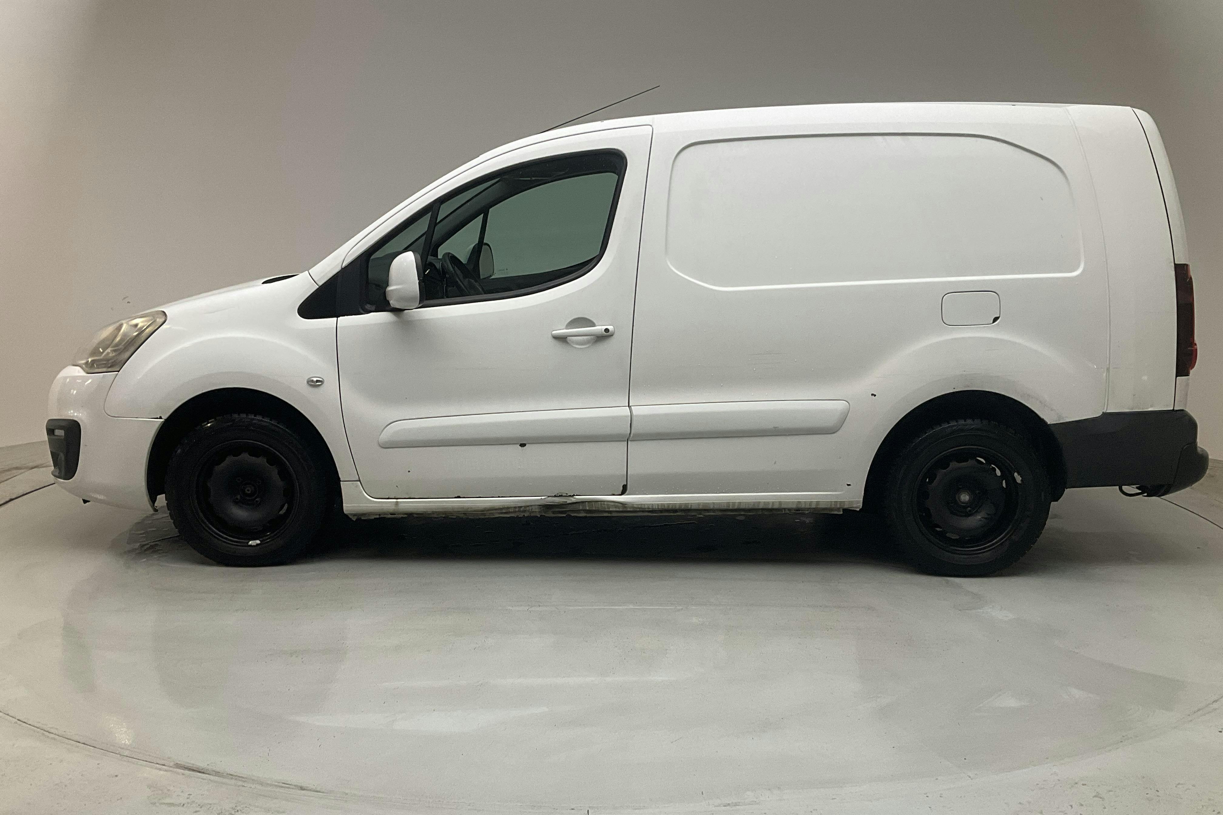 Peugeot Partner 1.6 BlueHDI Skåp (100hk) - 209 410 km - Manual - white - 2015