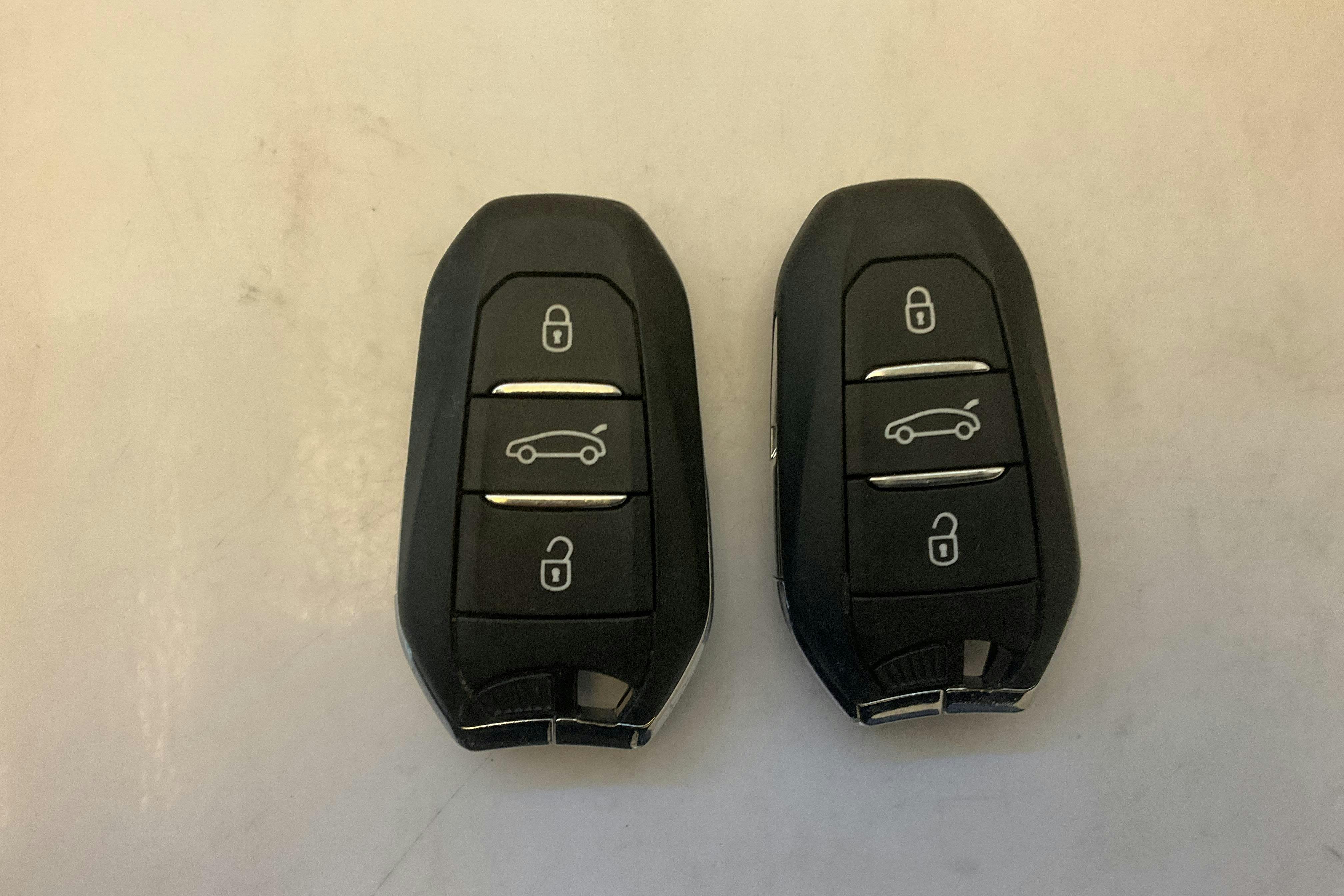 Opel Mokka-e (136hk) - 76 220 km - Automatyczna - szary - 2022