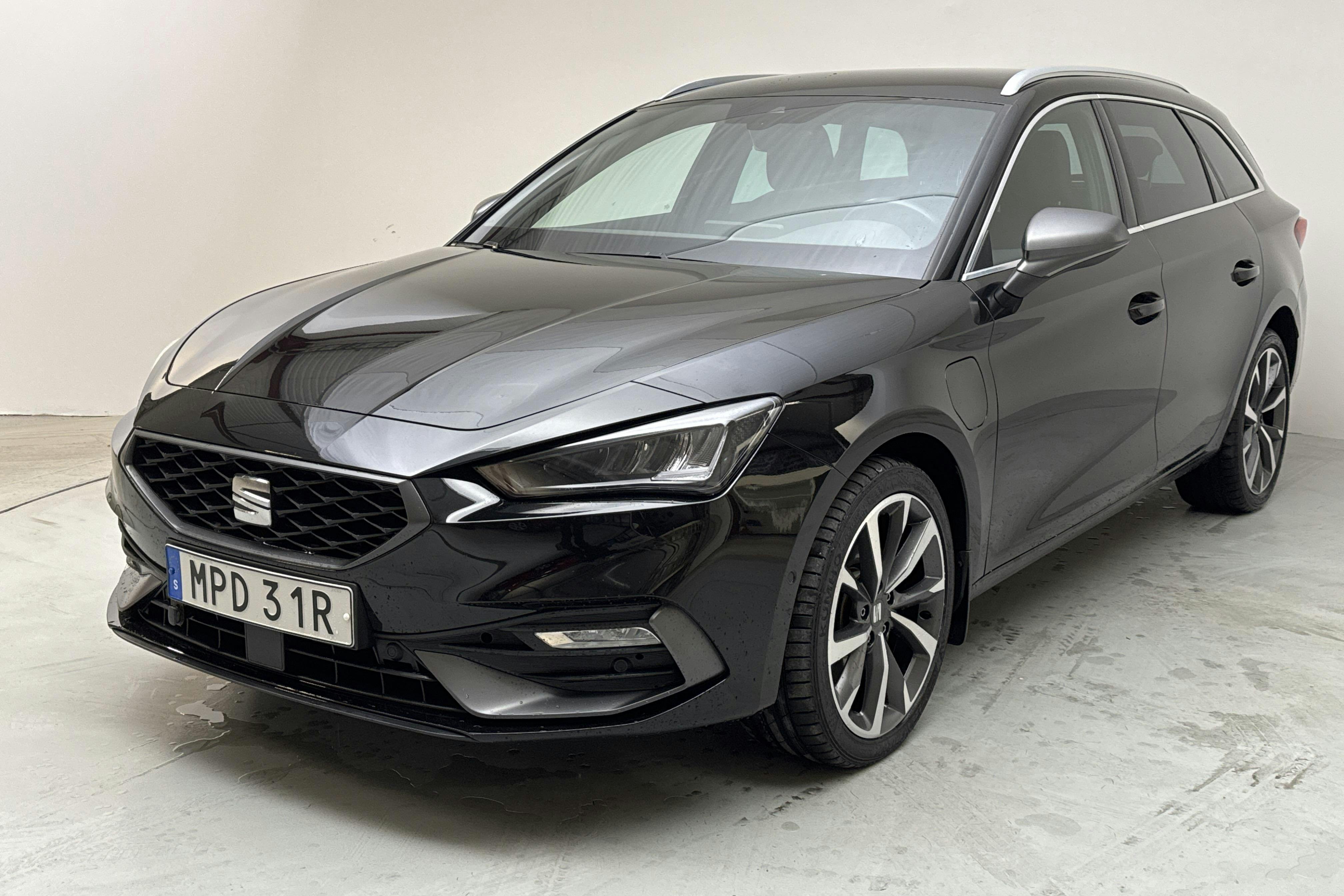 Seat Leon 1.4 e-Hybrid Plug-in Sportstourer (204hk) - 53 020 km - Automaatne - must - 2021