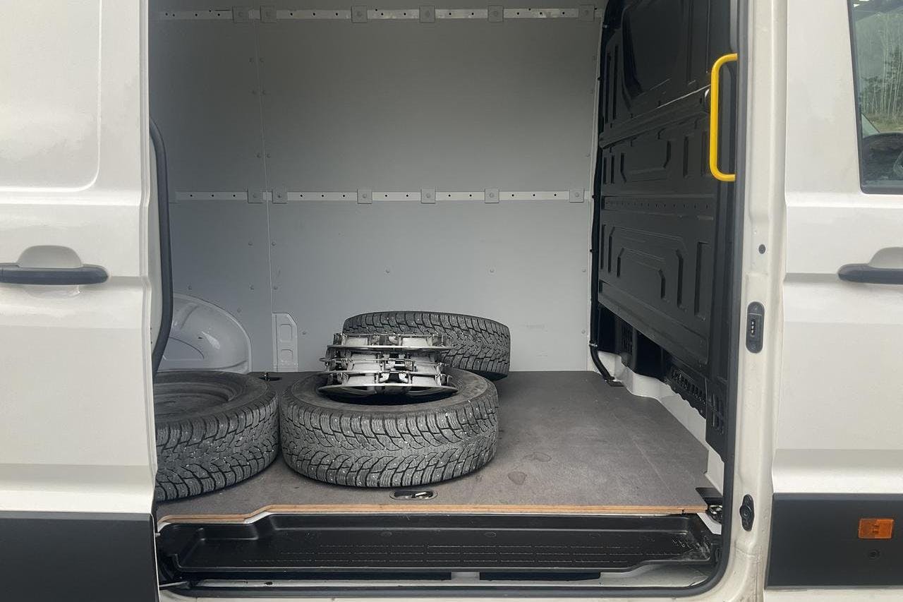 VW Crafter 35 2.0 TDI Skåp (177hk) - 28 490 km - Automaattinen - valkoinen - 2024