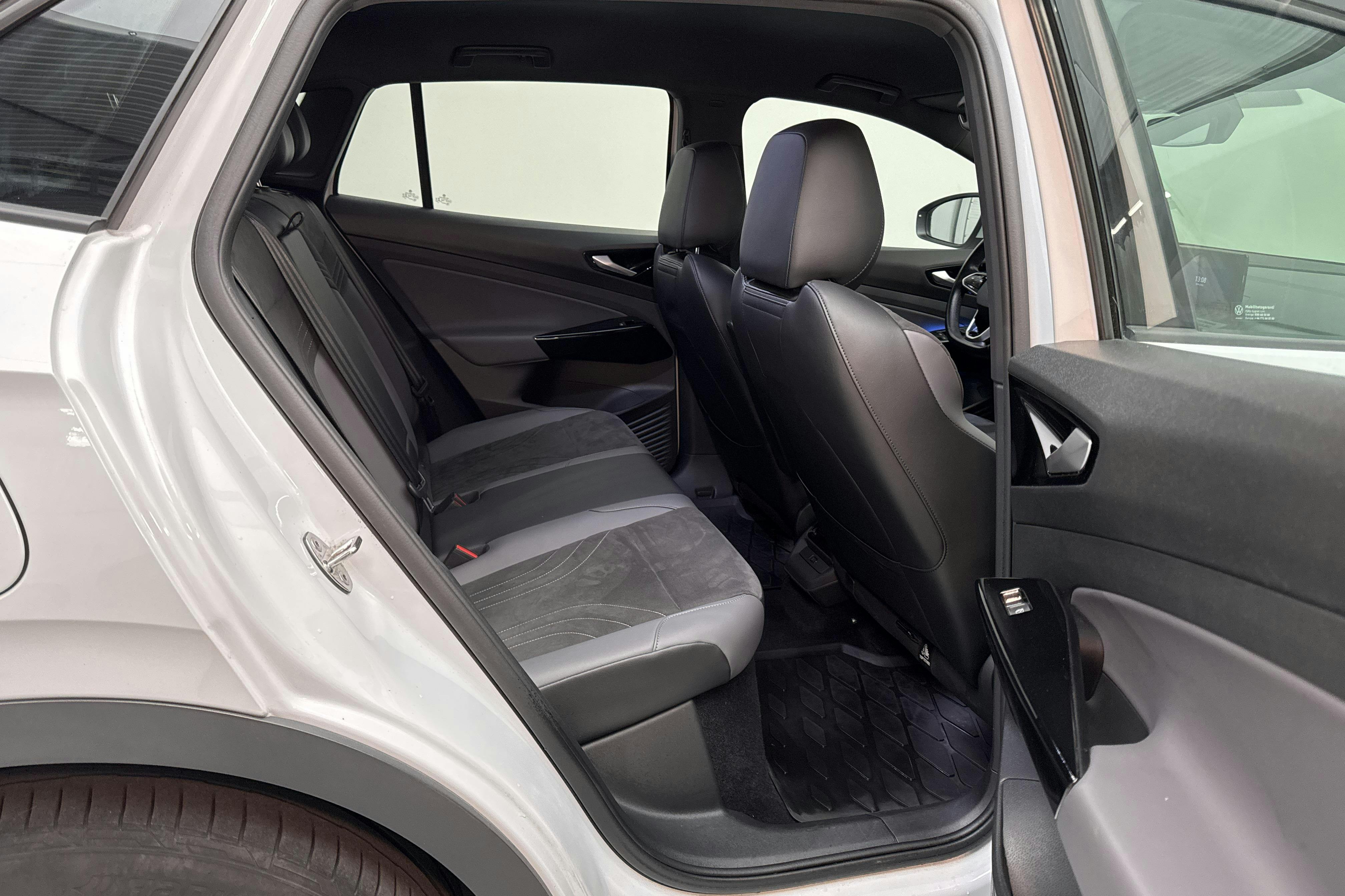 VW ID.4 77kWh (204hk) - 99 970 km - Automatyczna - biały - 2022